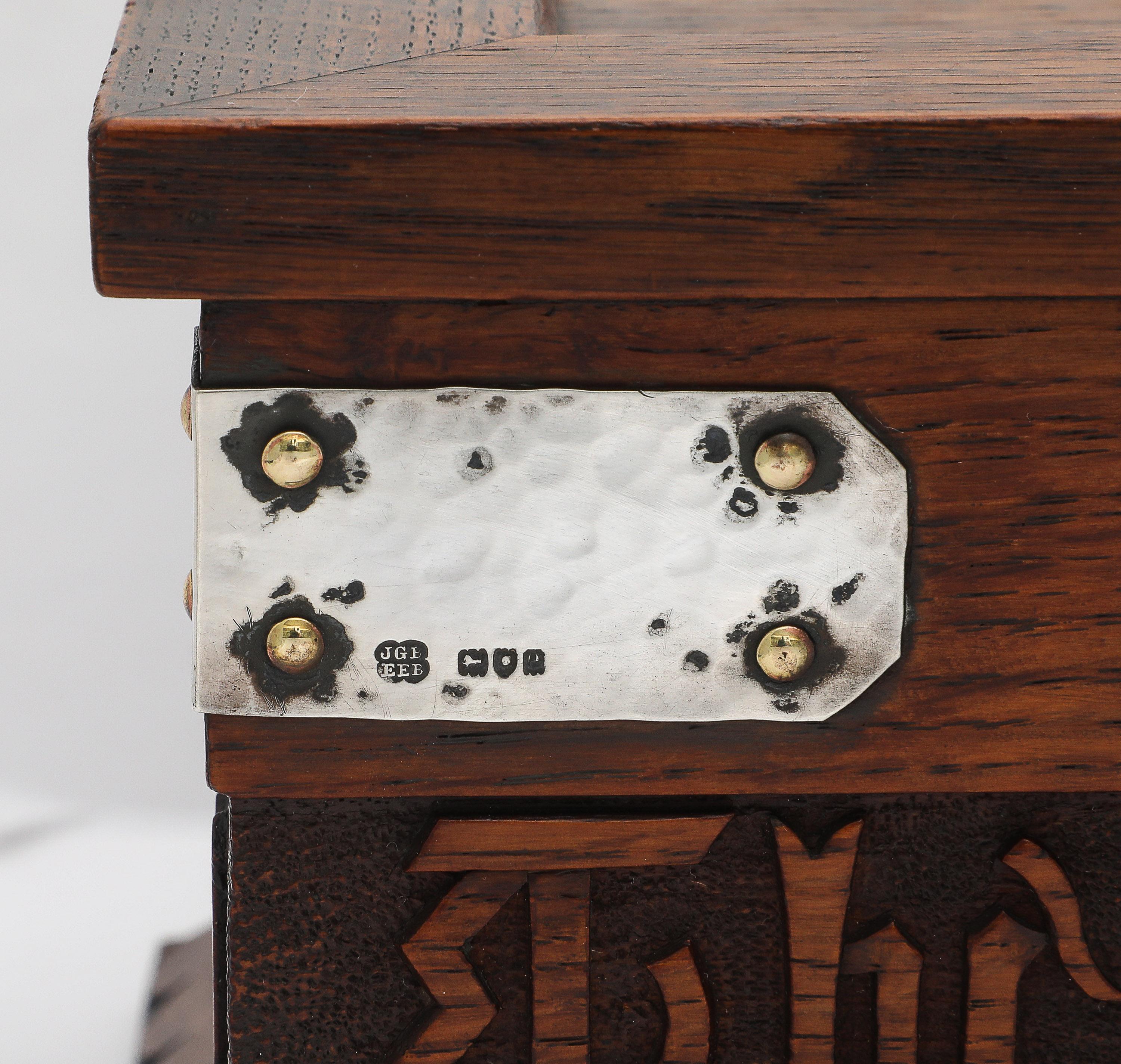 Large Art & Crafts Sterling Silver-Mounted Cigar/Cigarette Box With Hinged Lid In Good Condition For Sale In New York, NY