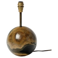 Große Art-déco-Tischlampe aus Marmor oder versteinertem Holzsockel aus dem 20. Jahrhundert 