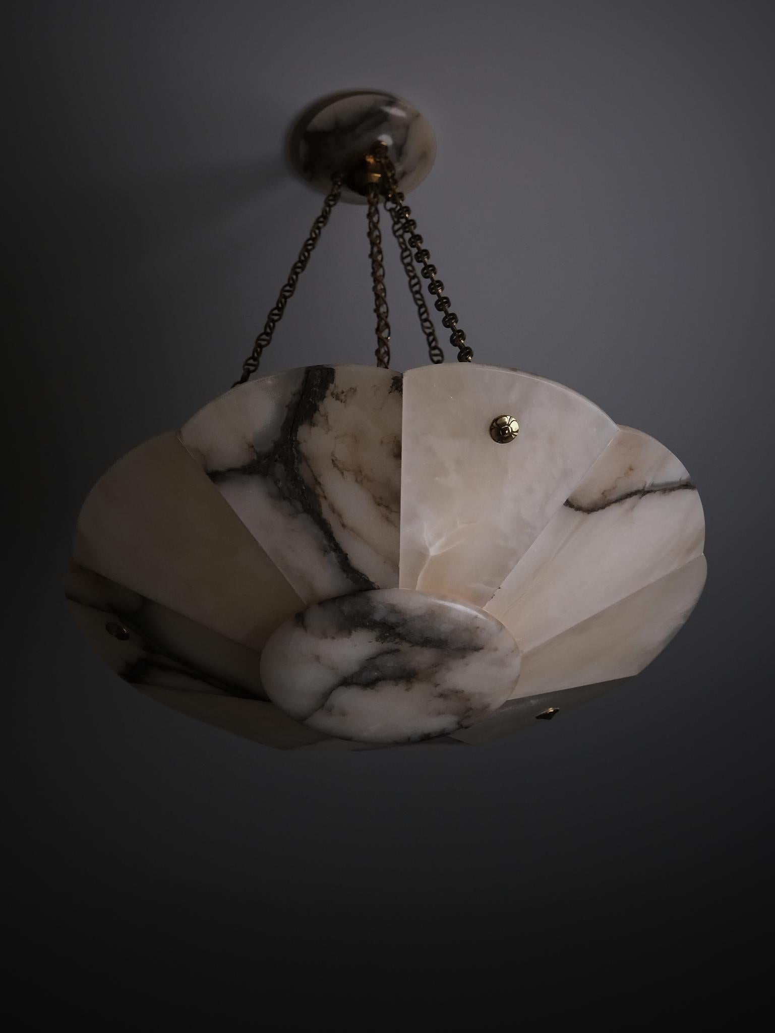 Große Art-déco-Deckenleuchte aus Alabaster von unbekanntem Designer, 1920er Jahre im Angebot 1