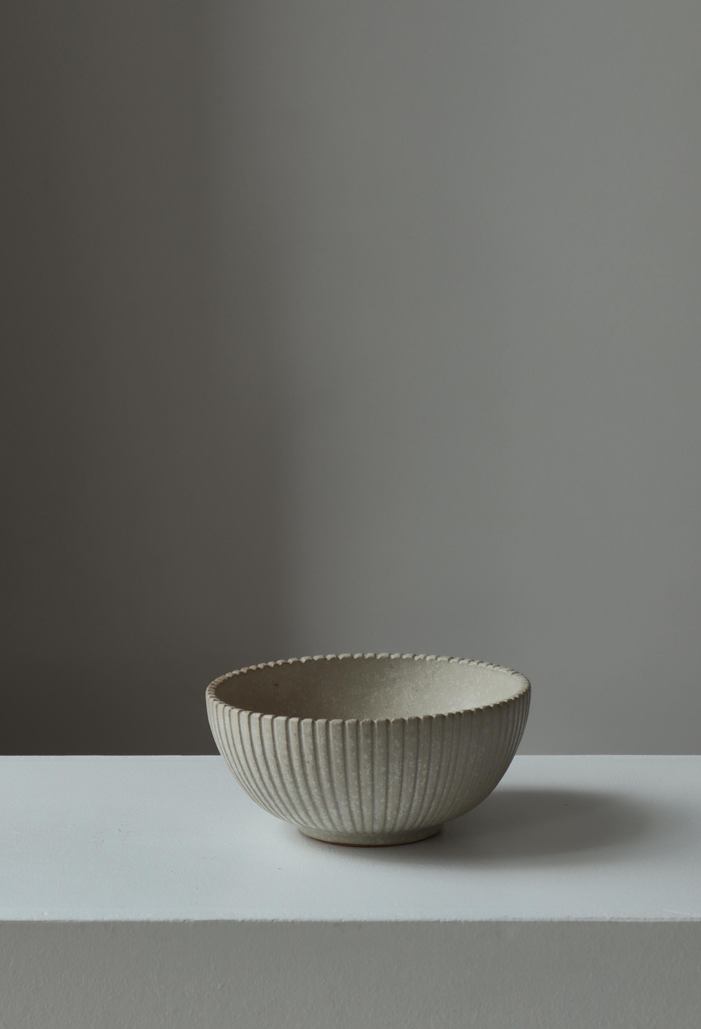 Grès Grand bol en grès fait main Art Deco Arne Bang 