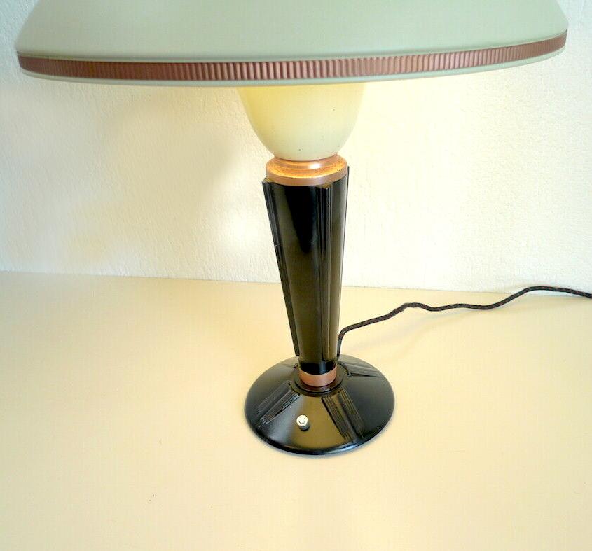 20th Century Large Art Deco Bakelite Table Lamp by Eileen Gray for Jumo, France