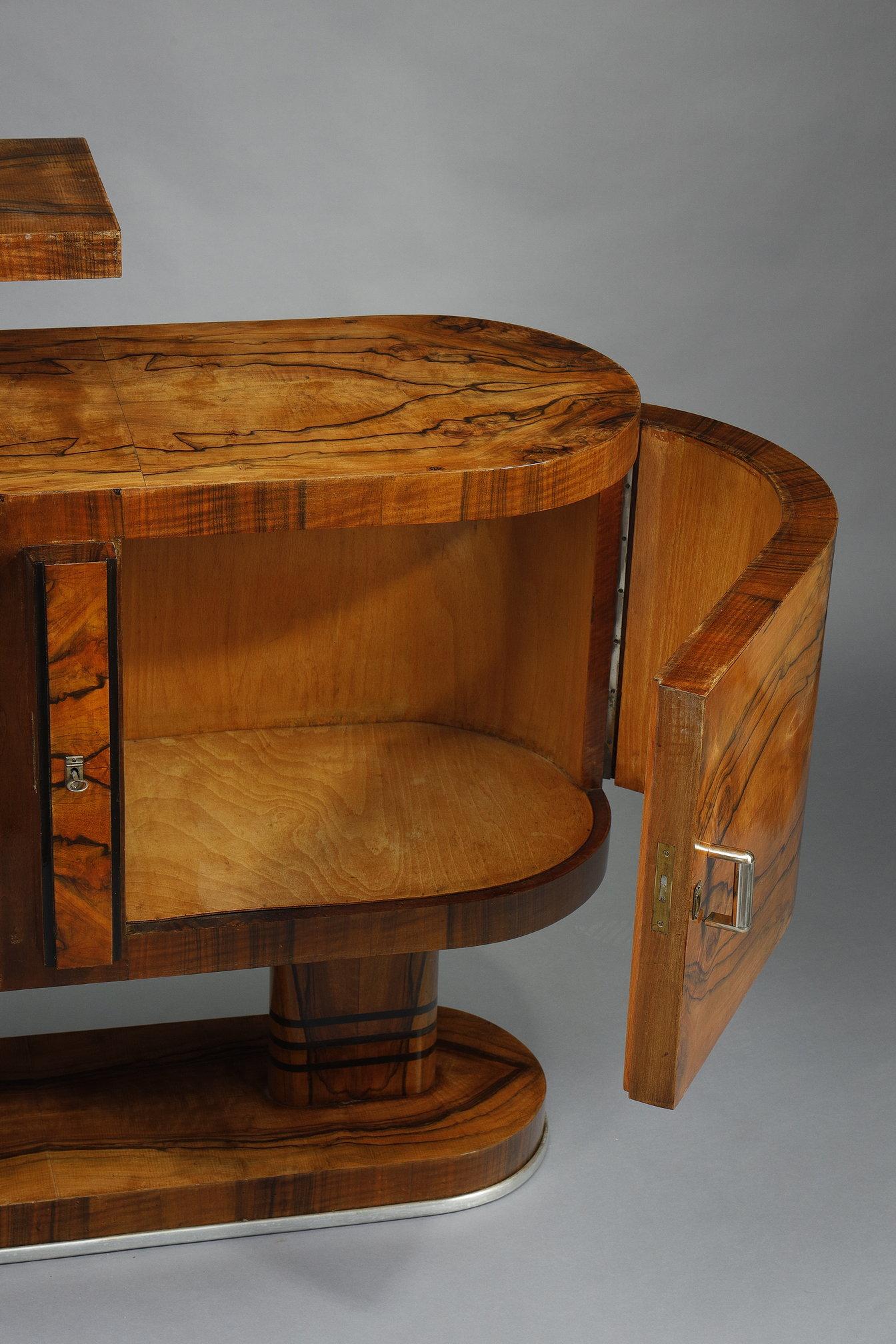 Grand meuble de bar Art Déco en placage de noyer en vente 9