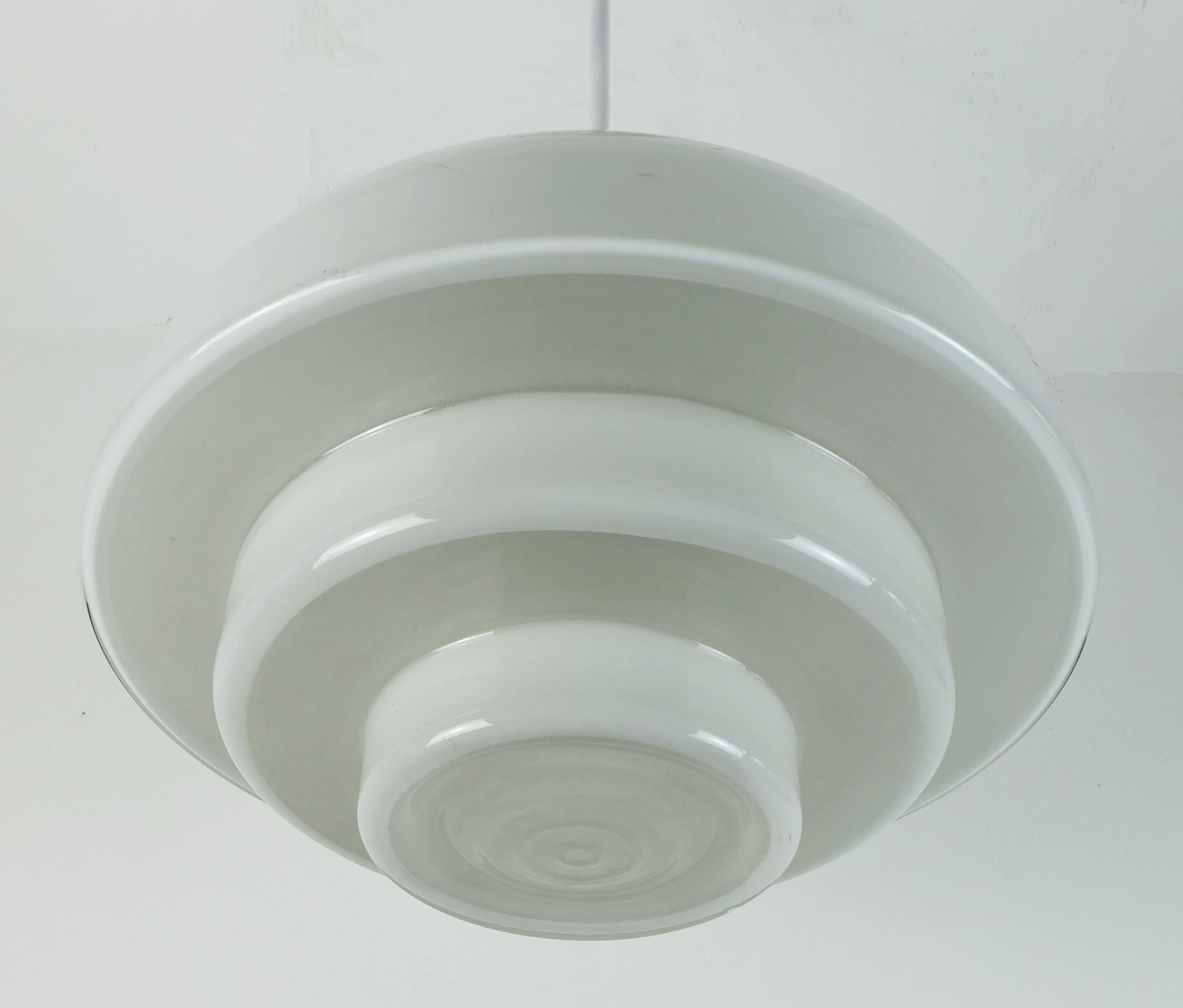 large art deco bauhaus glass PENDANT LIGHT mithras a. walther & sons 1930s In Good Condition For Sale In Mannheim, DE
