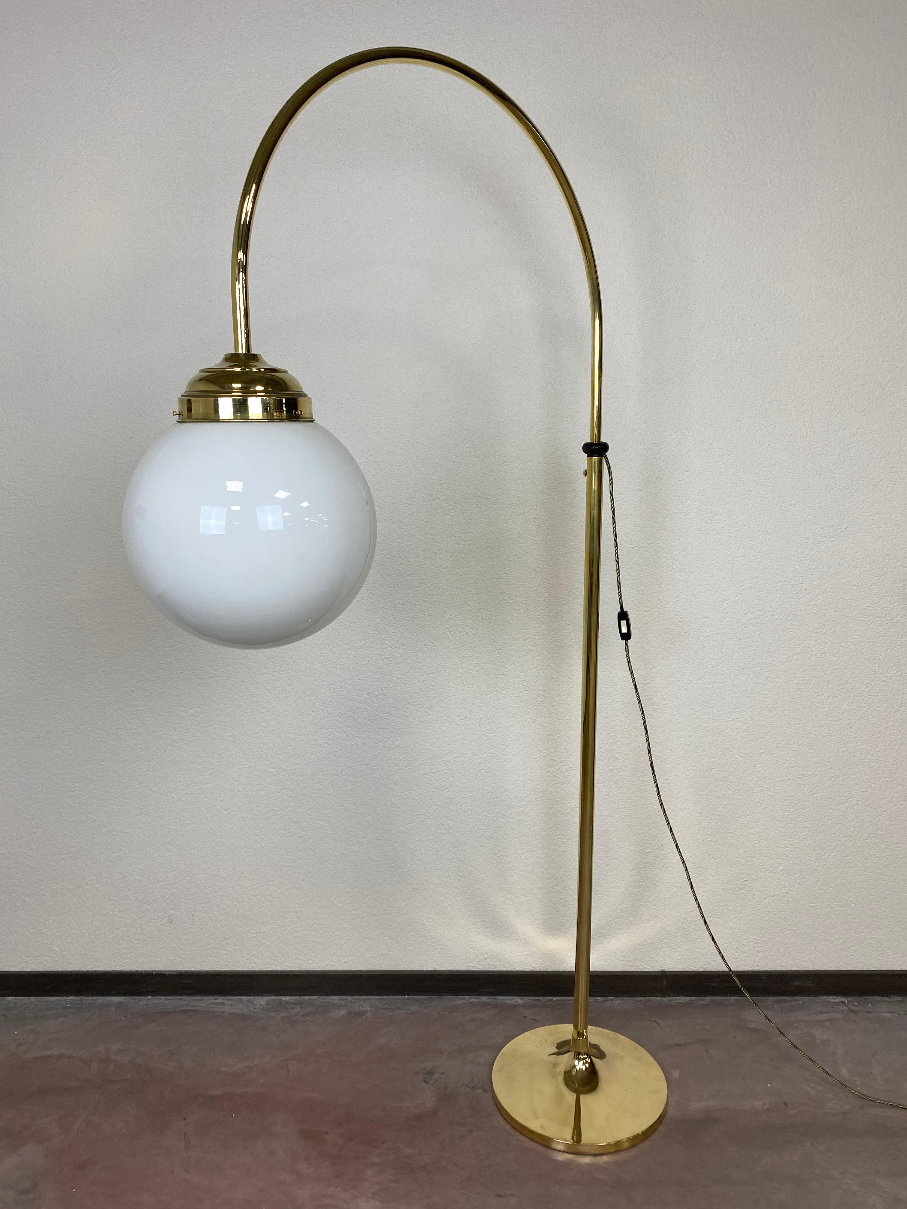 Large Art Deco Brass Floor Lamp For Sale 3