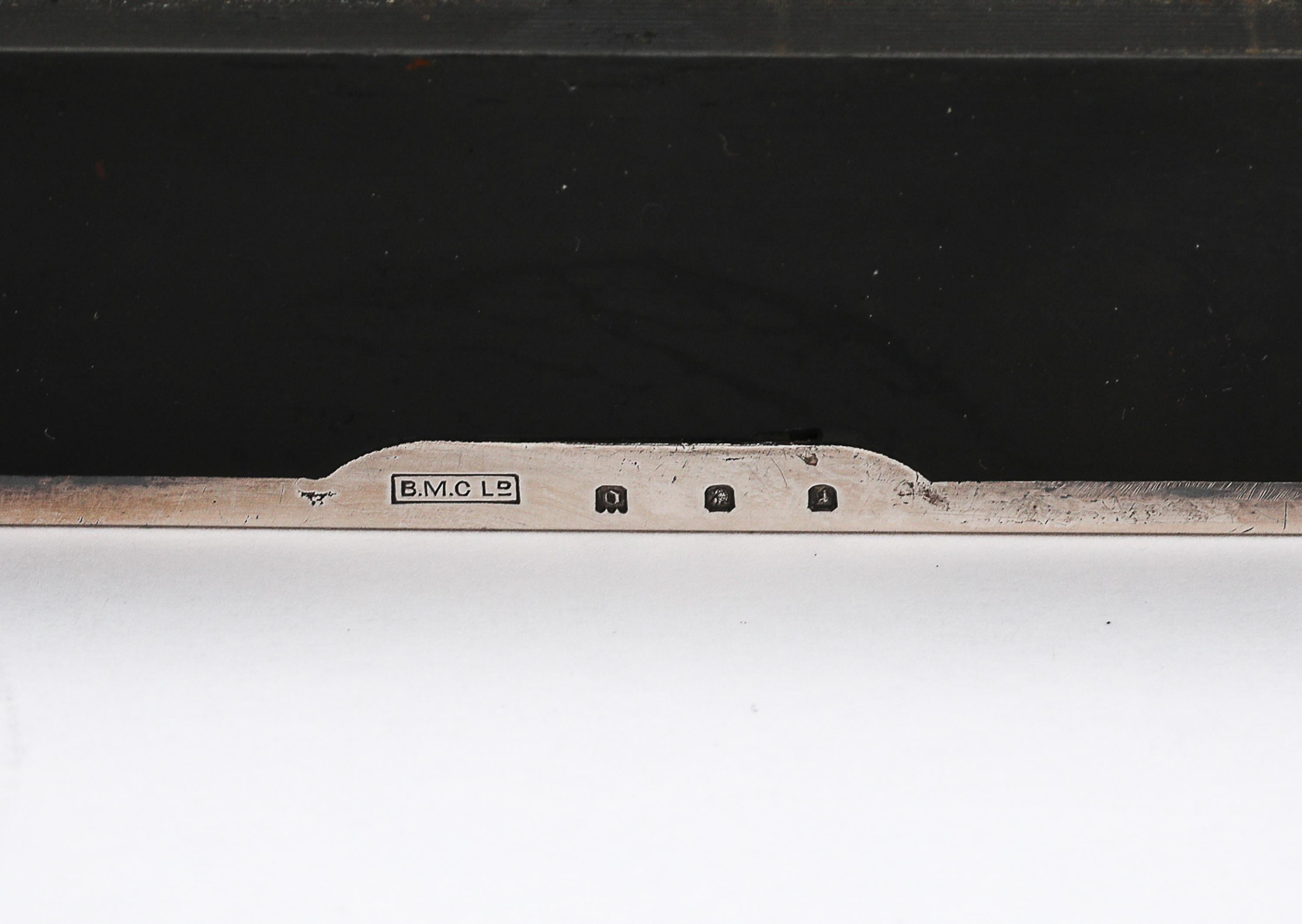 Early 20th Century Large Art Deco Britannia Standard (.950+)Sterling Silver  Hump Top Picture Frame For Sale