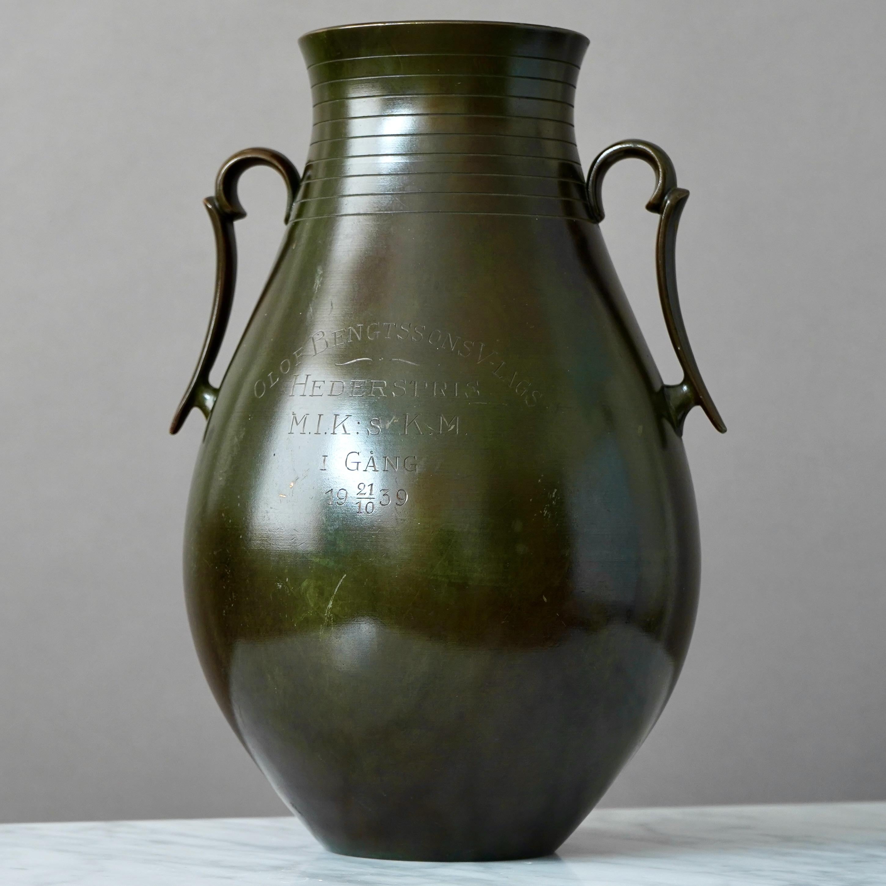 Grande vaso in bronzo Art Deco di GAB Guldsmedsaktiebolaget, Svezia, anni '30 in vendita 2