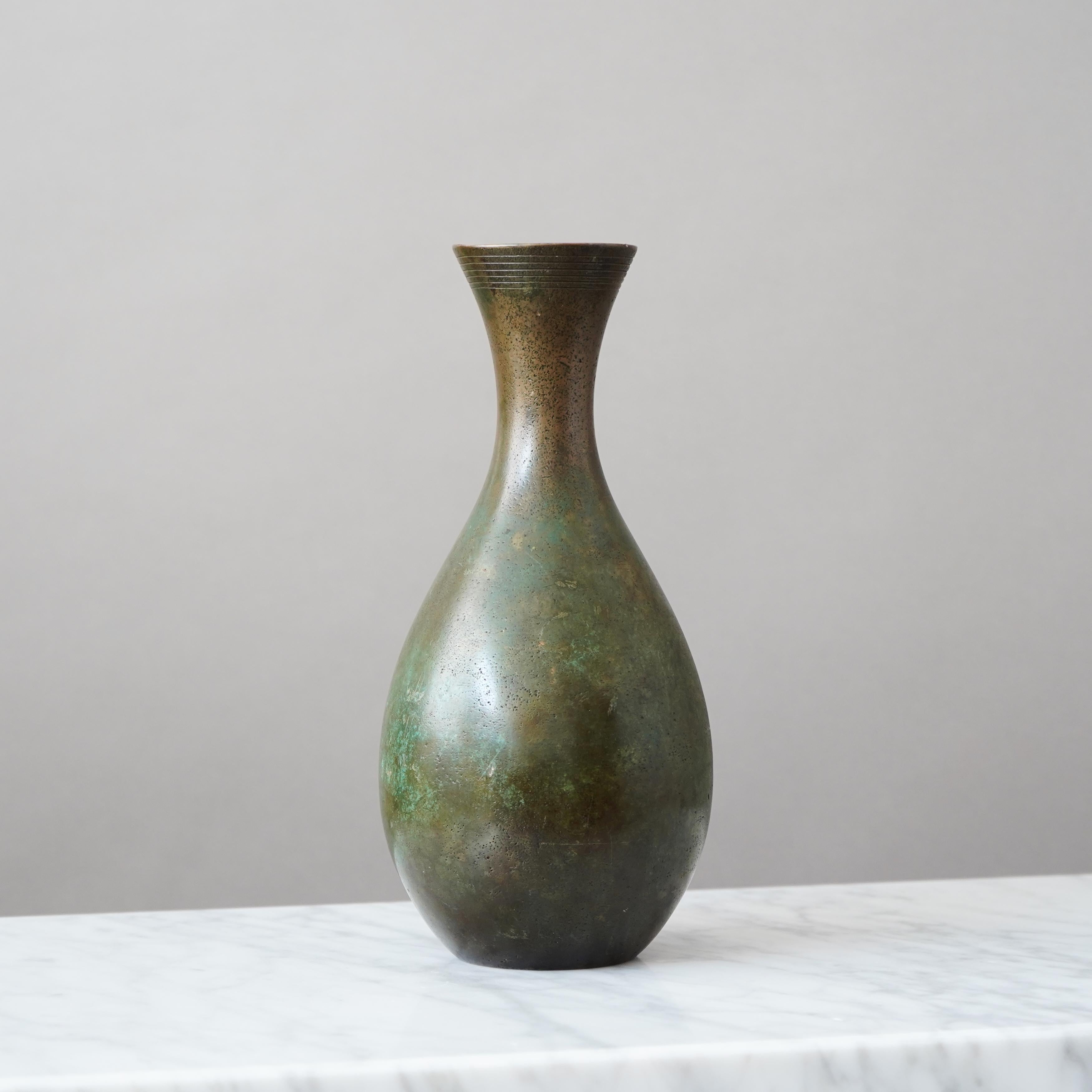 Calco Large Art Deco Bronze Vase by GAB Guldsmedsaktiebolaget, Sweden, 1930s in vendita