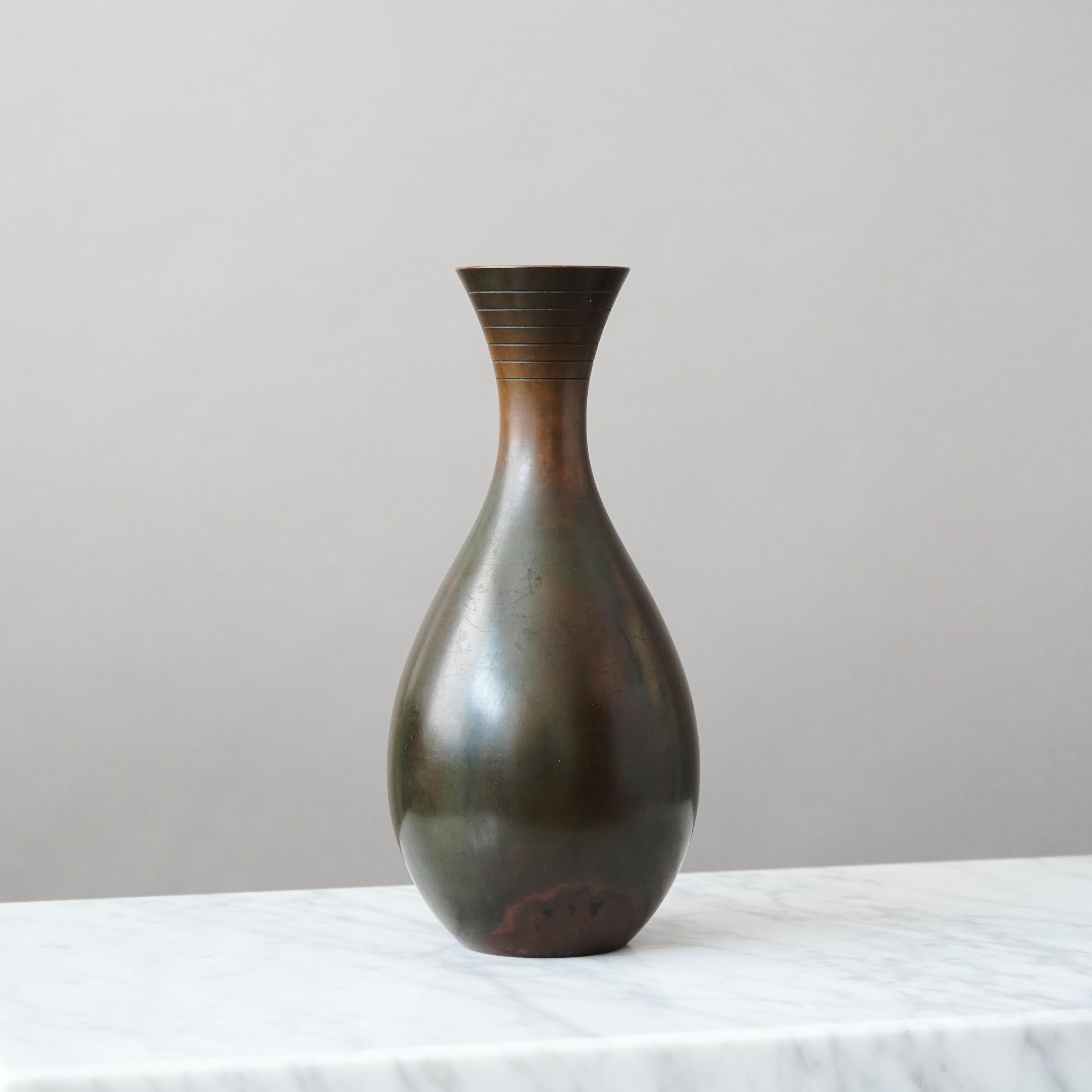 Metà XX secolo Large Art Deco Bronze Vase by GAB Guldsmedsaktiebolaget, Sweden, 1930s in vendita