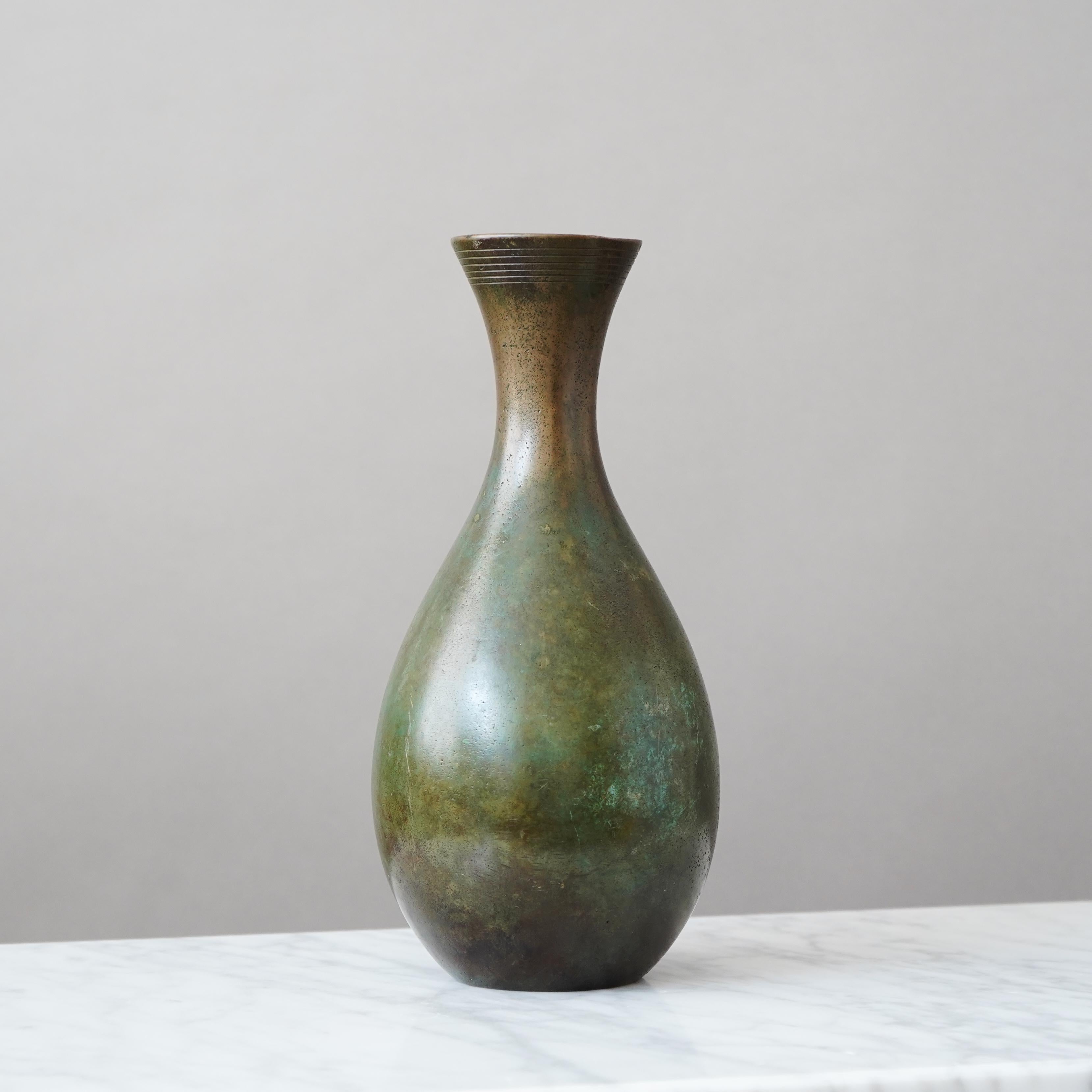Metà XX secolo Large Art Deco Bronze Vase by GAB Guldsmedsaktiebolaget, Sweden, 1930s in vendita