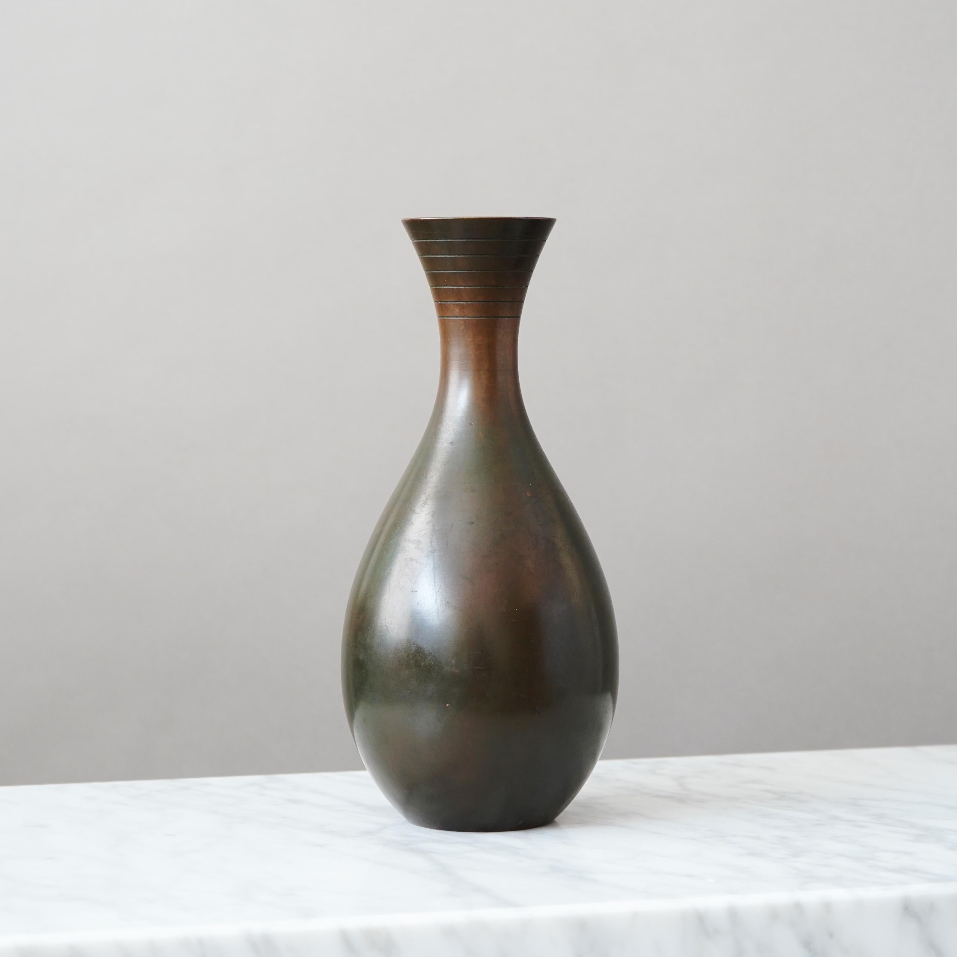 Bronzo Large Art Deco Bronze Vase by GAB Guldsmedsaktiebolaget, Sweden, 1930s in vendita
