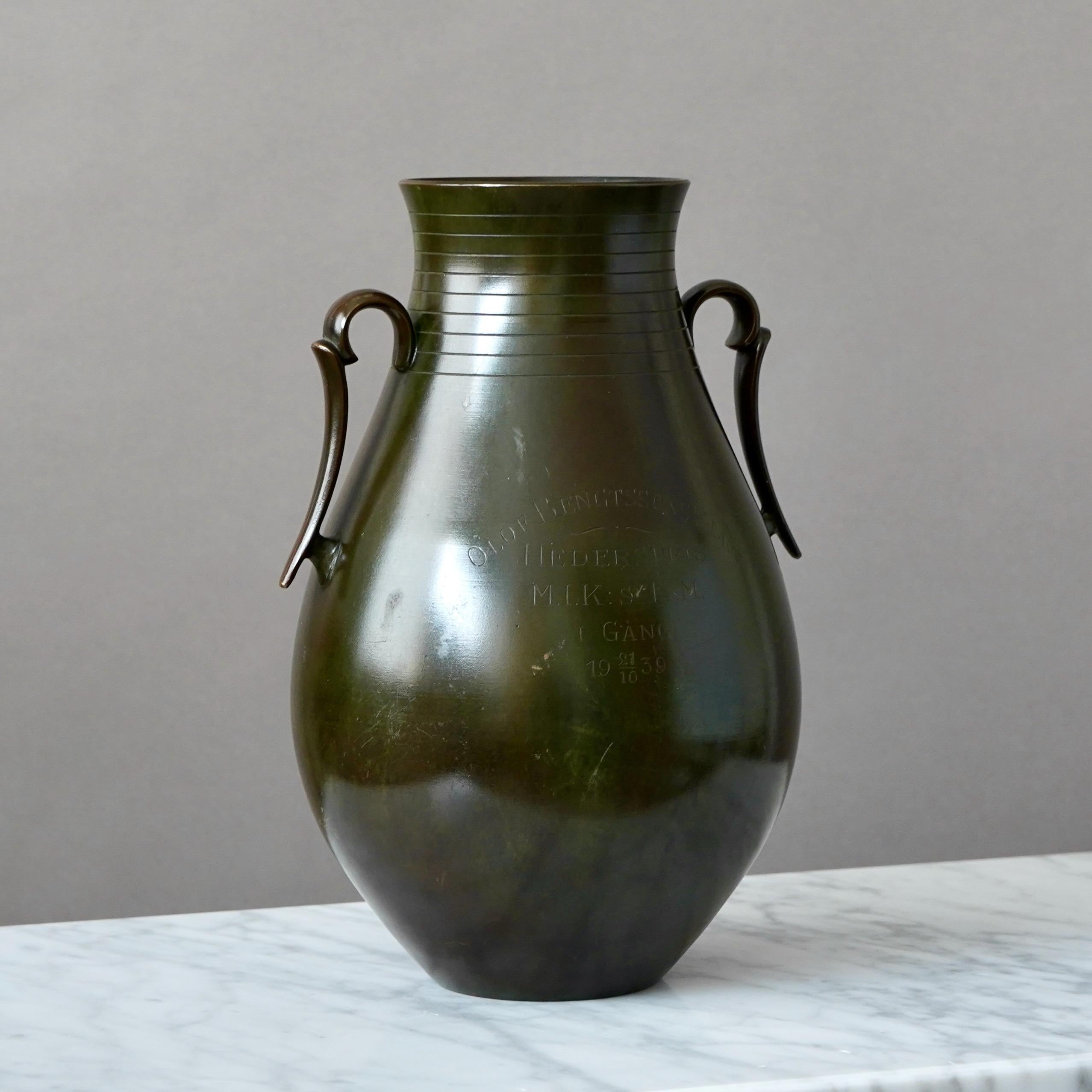 Grande vaso in bronzo Art Deco di GAB Guldsmedsaktiebolaget, Svezia, anni '30 in vendita 1