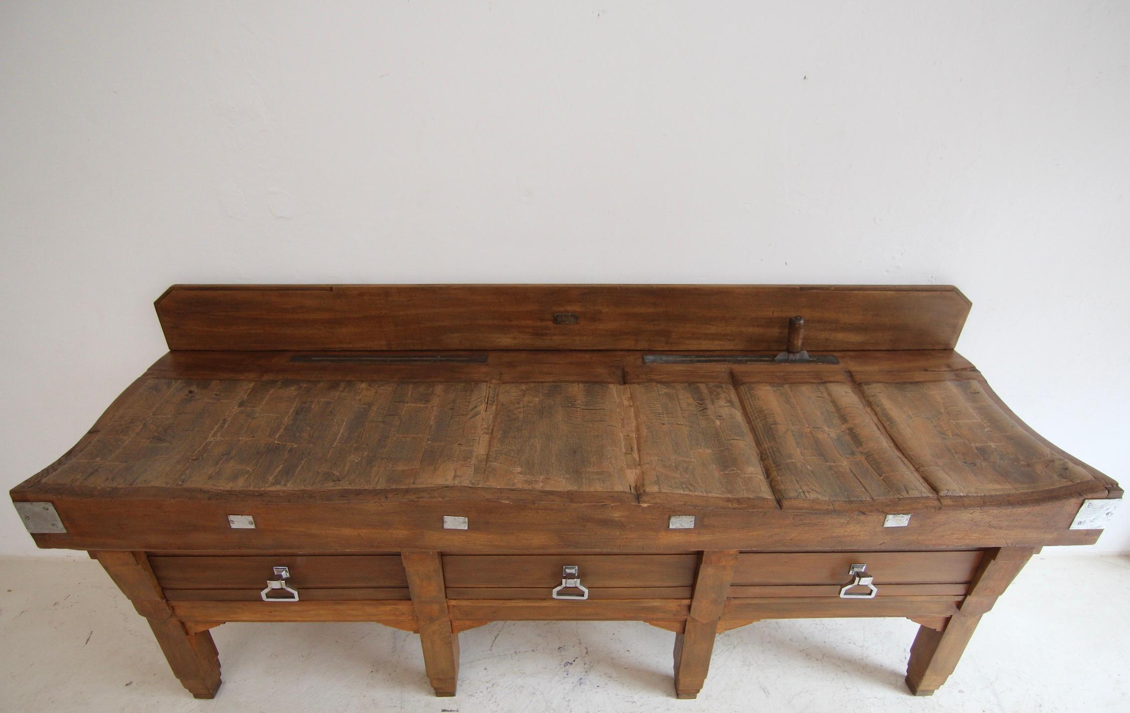 Large Art Deco Butcher´s Block Table For Sale 4