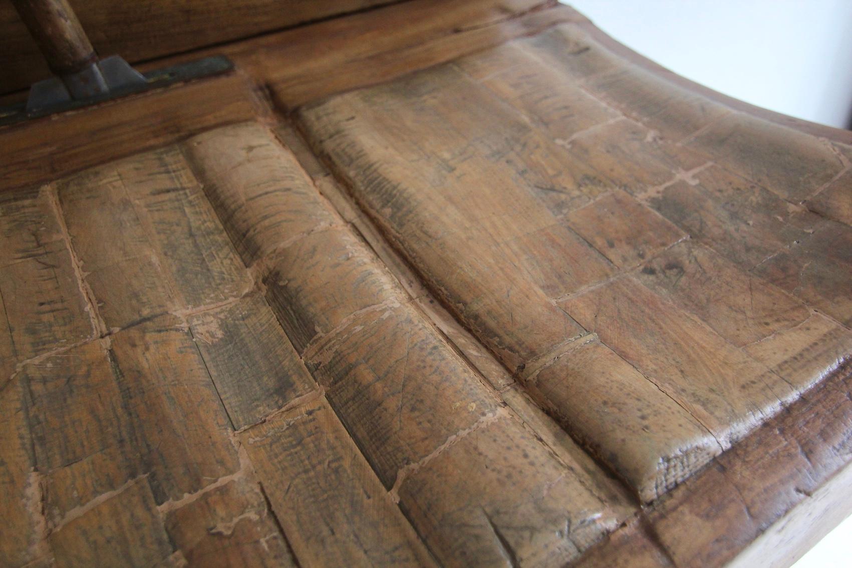 Large Art Deco Butcher´s Block Table For Sale 7