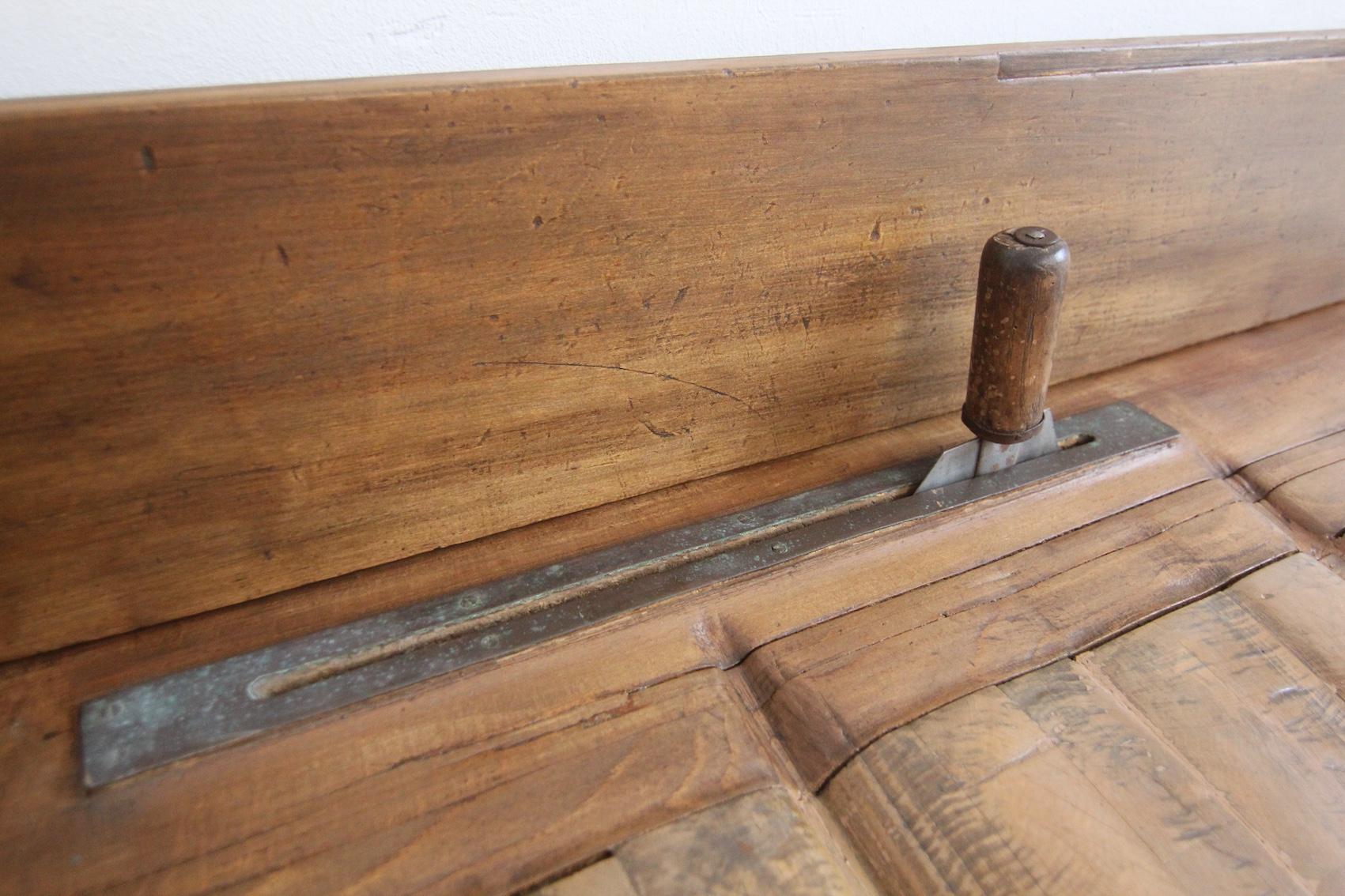 Large Art Deco Butcher´s Block Table For Sale 10