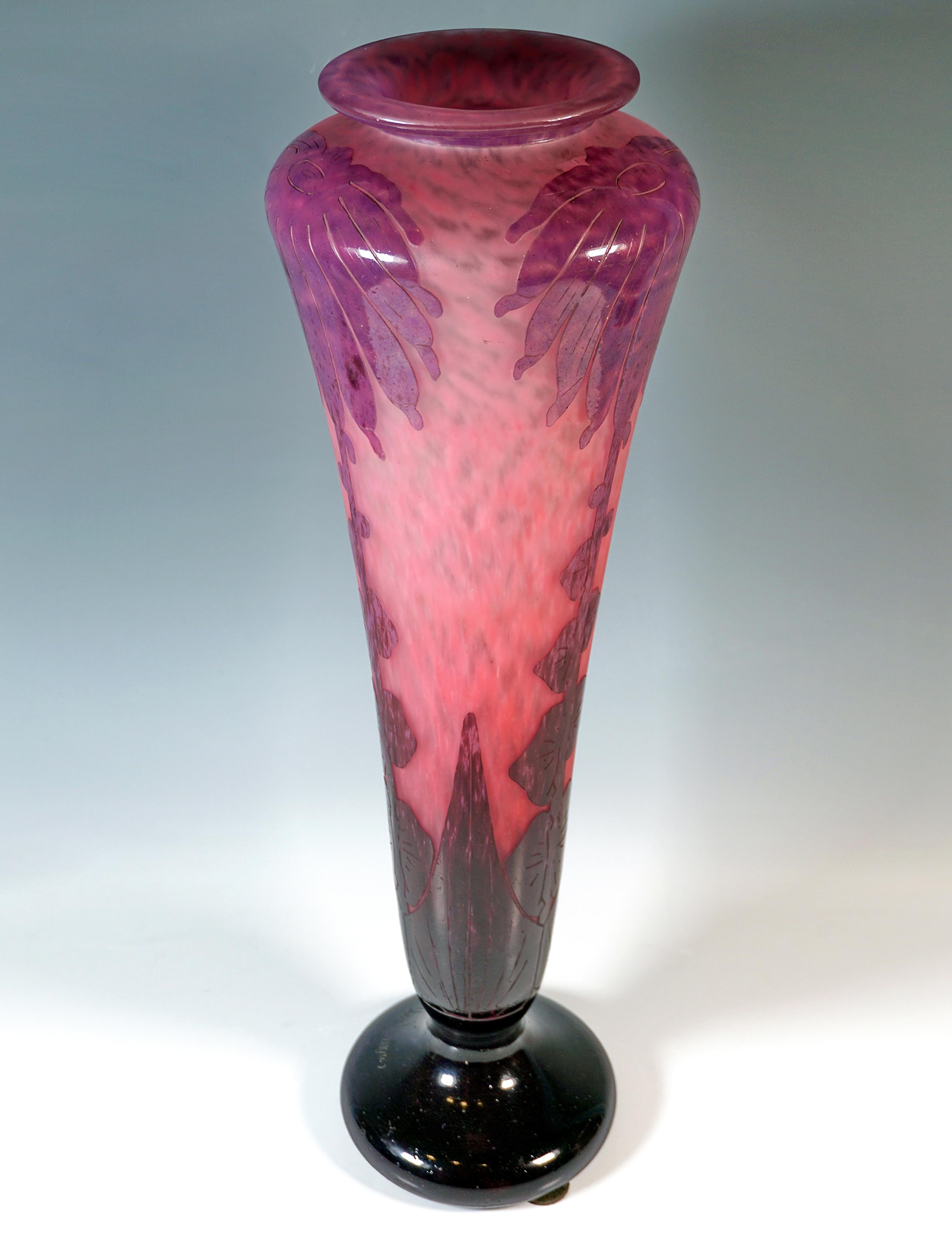 Art Nouveau Large Art Déco Cameo Vase 'Dahlia', By Charles Schneider, France, 1923-1926 For Sale