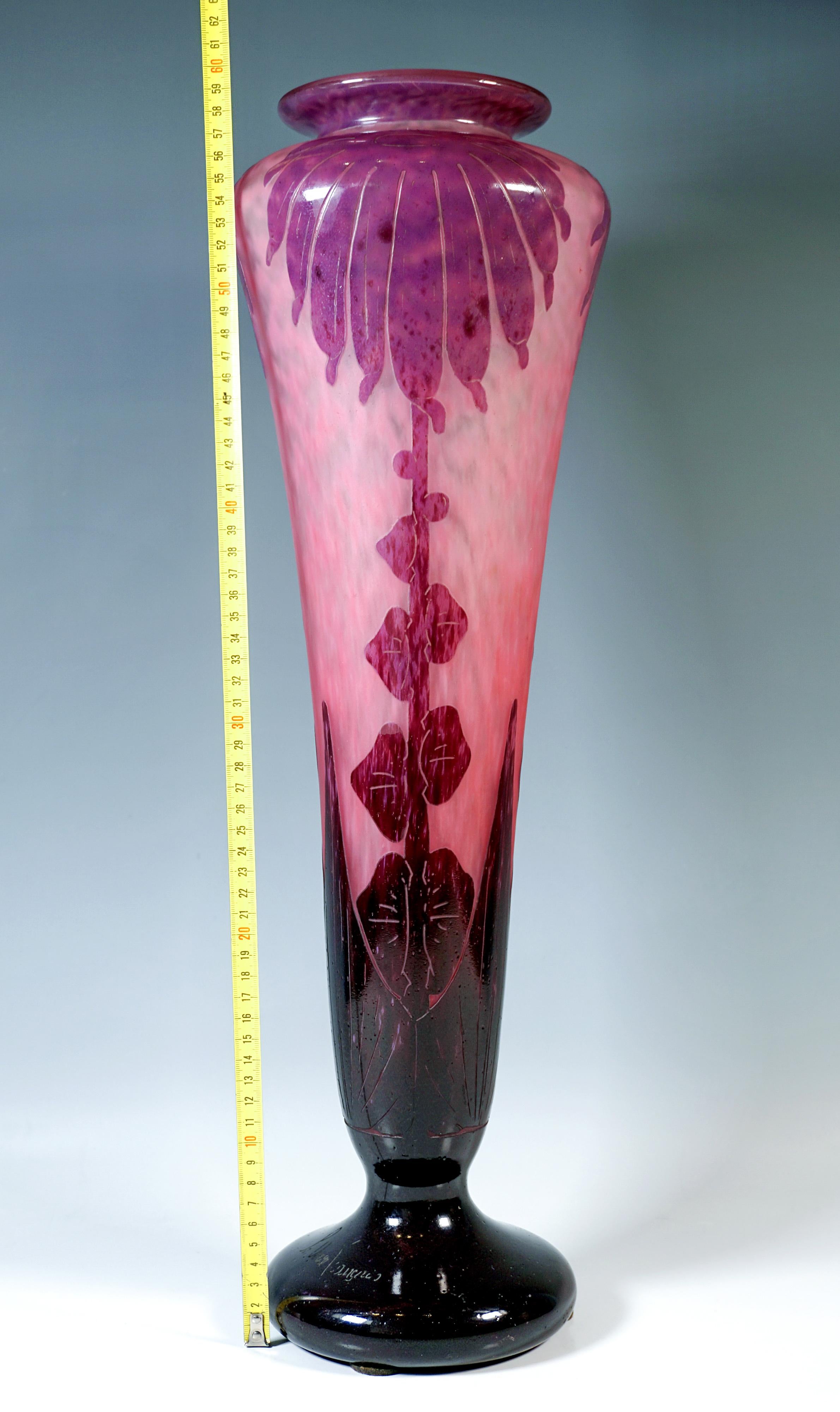 Large Art Déco Cameo Vase 'Dahlia', By Charles Schneider, France, 1923-1926 In Good Condition For Sale In Vienna, AT