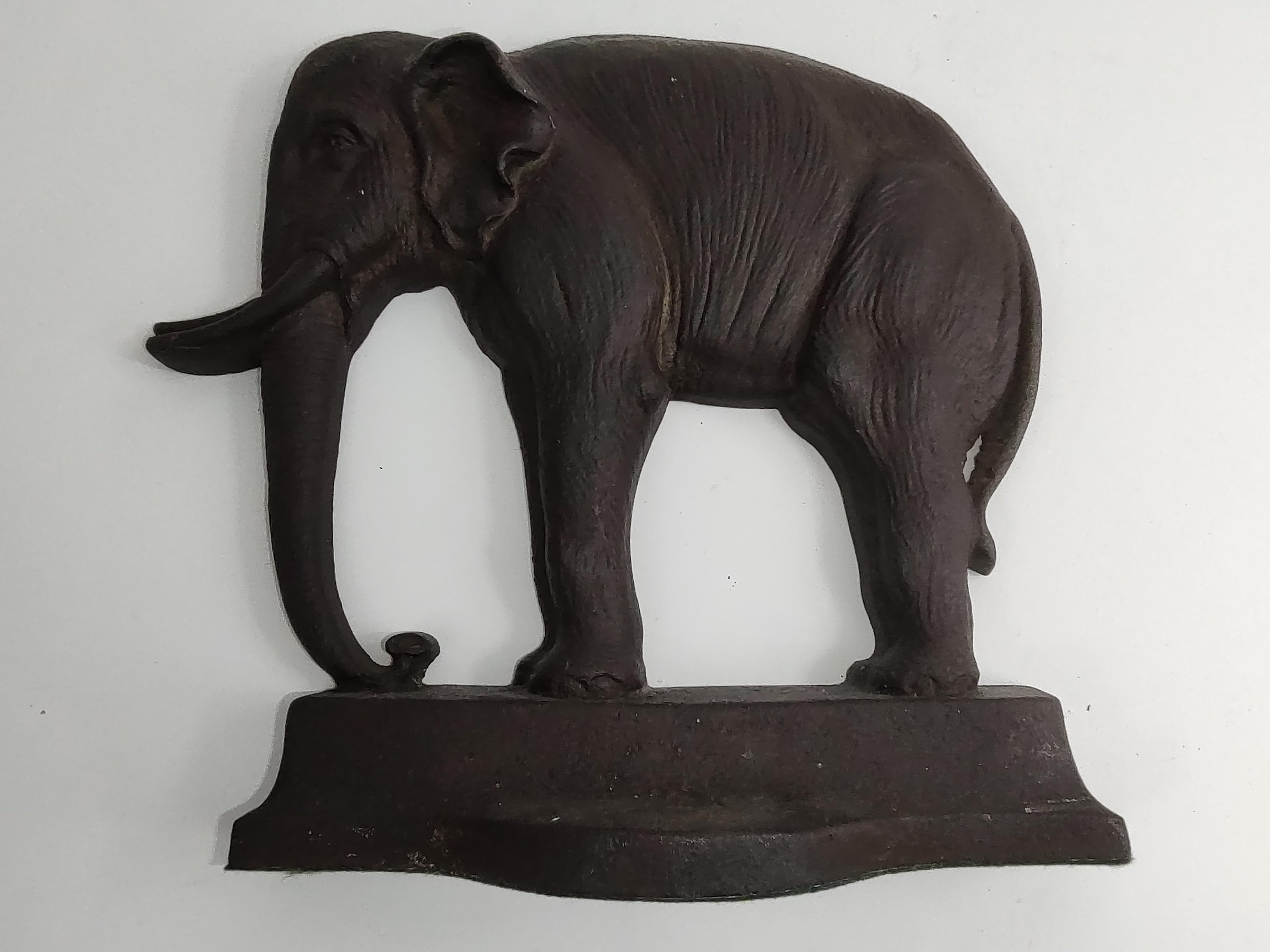 Mid-20th Century Large Art Deco Cast Iron Elephant Door Stop 