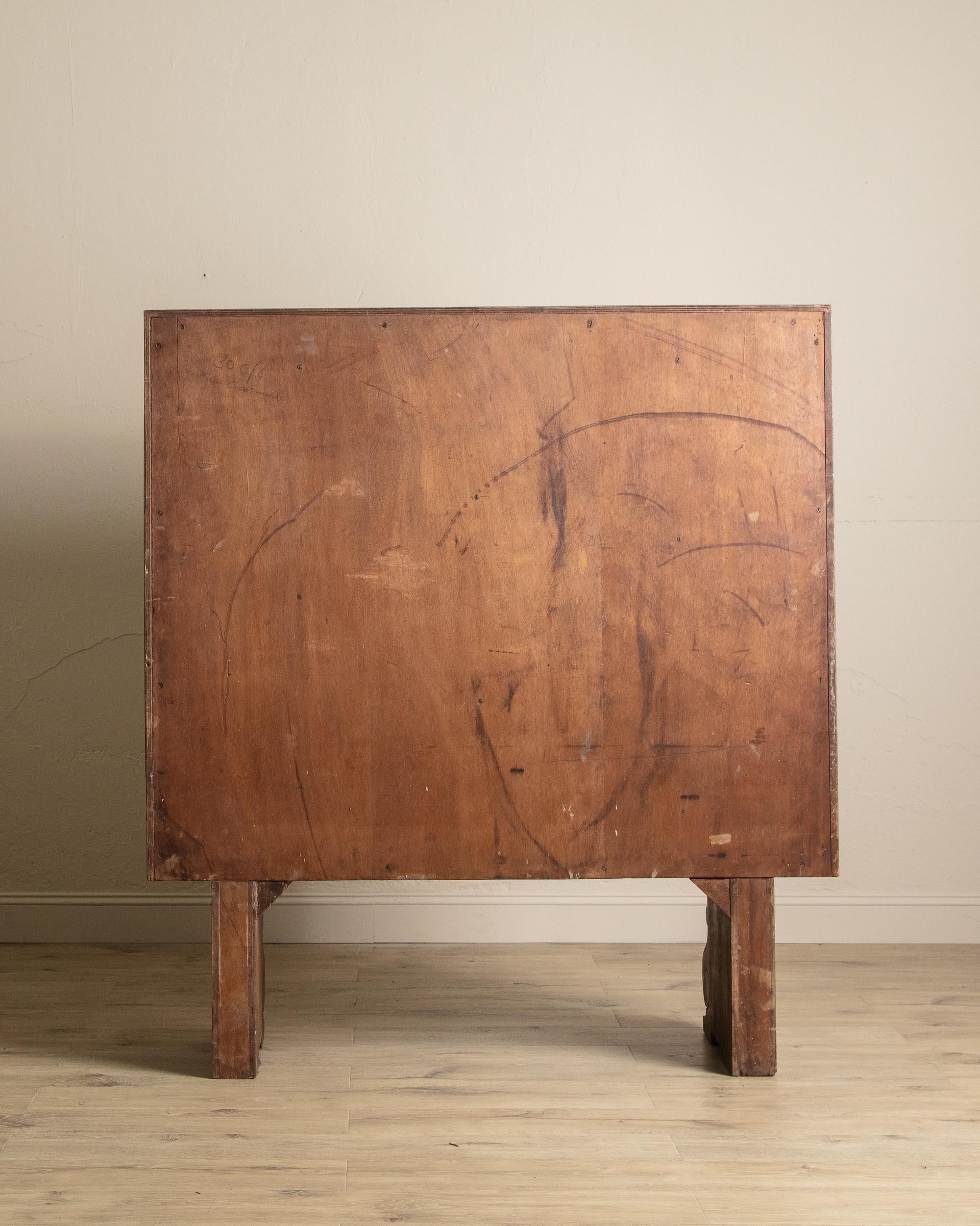 Verre Grand meuble de bar Art déco en Oak cérusé Manner Of Jean Charles Moreux, France, 19 en vente