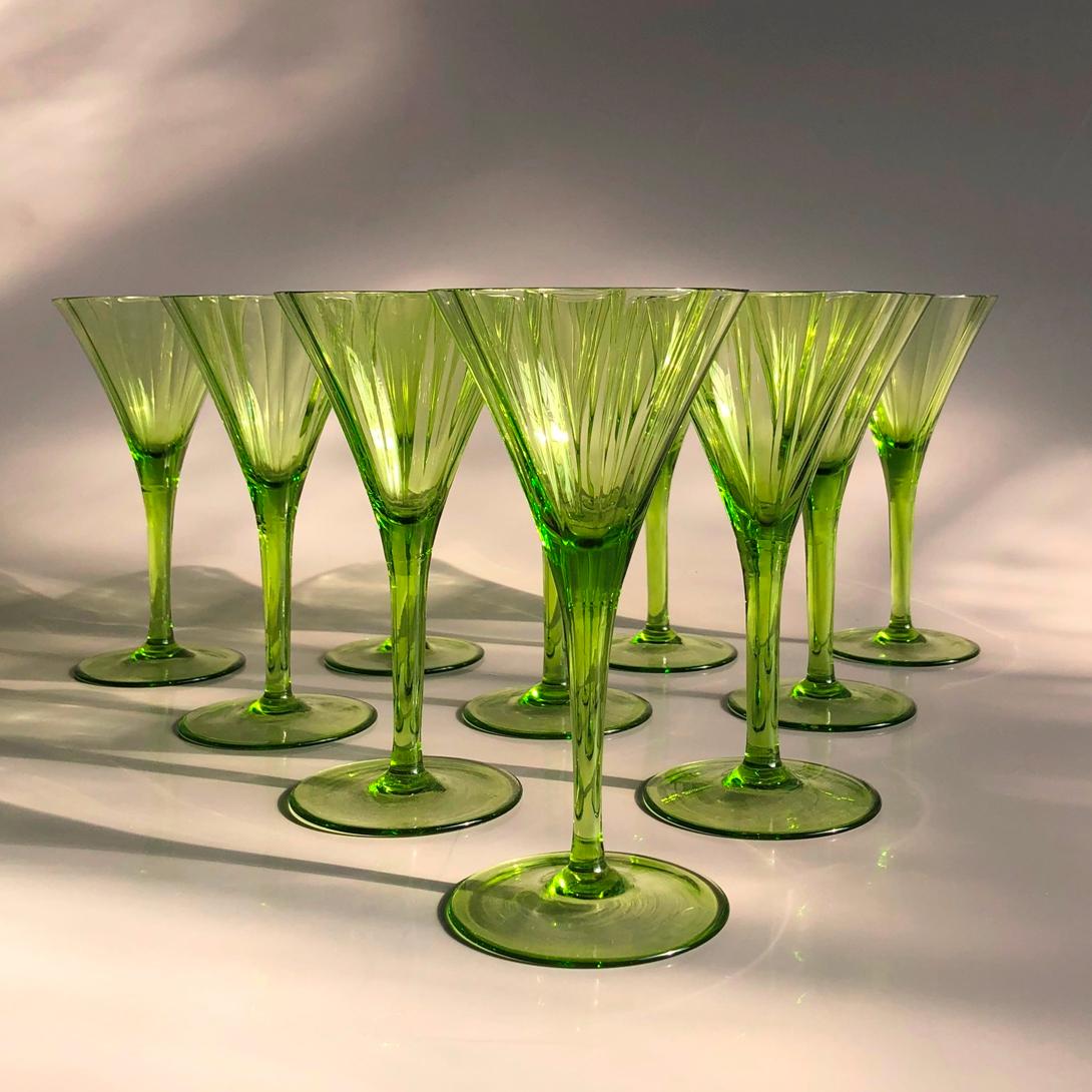 Large Art Deco Champagne&White&Red Wine&Water Set in Green Glass Austria, 1920s For Sale 3