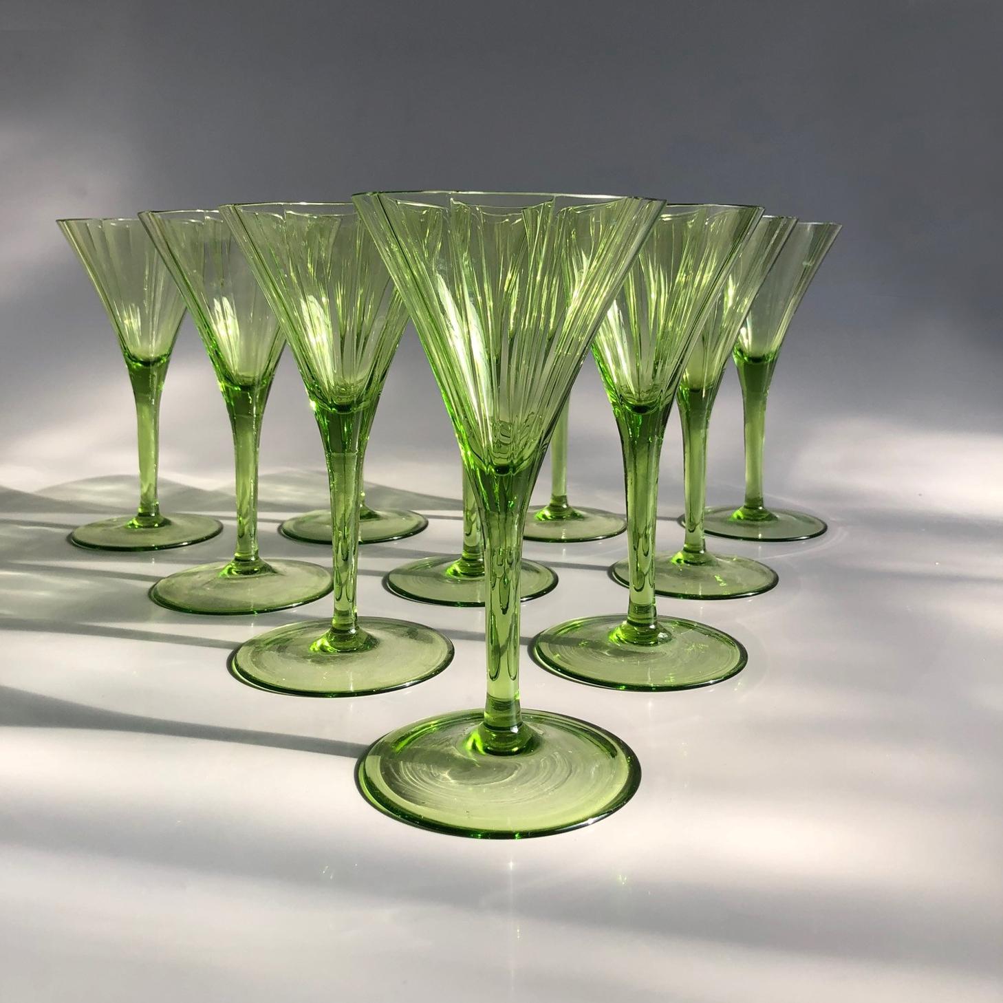 Large Art Deco Champagne&White&Red Wine&Water Set in Green Glass Austria, 1920s For Sale 10