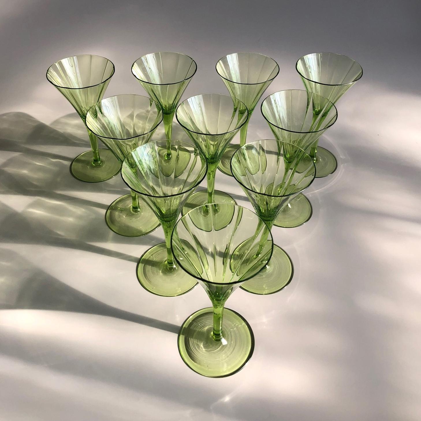 Large Art Deco Champagne&White&Red Wine&Water Set in Green Glass Austria, 1920s For Sale 11