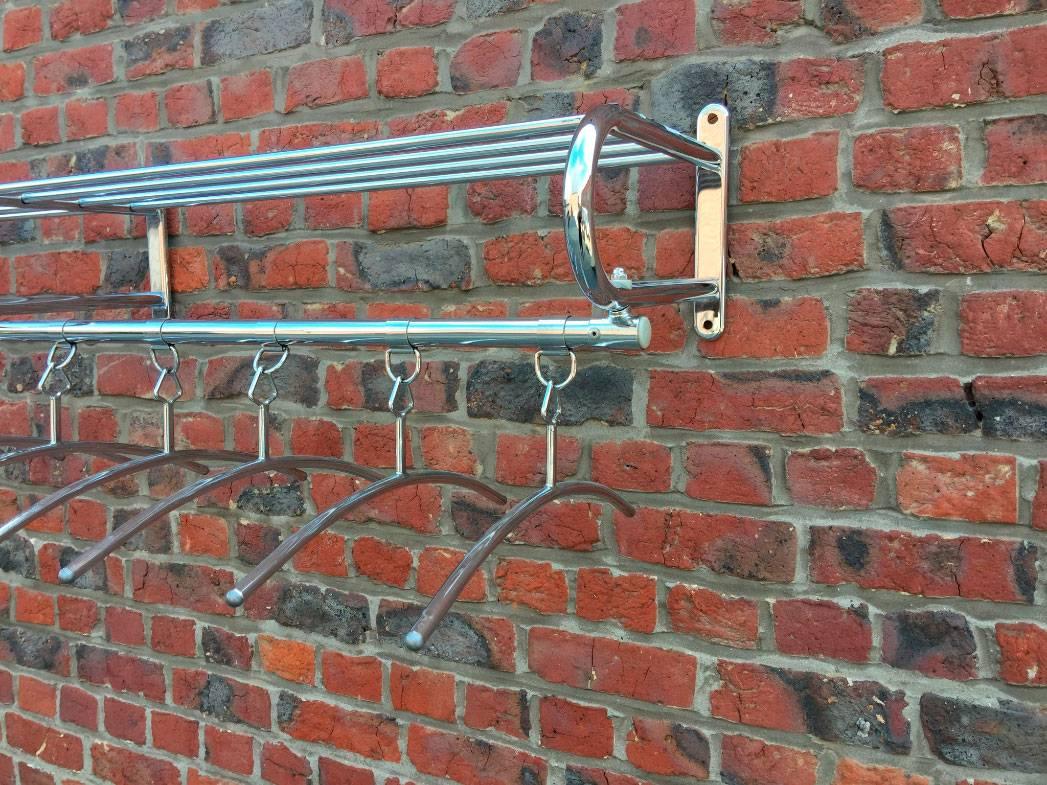 Late 20th Century Large Art Deco Coat Rack in Chrome Metal, circa 1970 For Sale