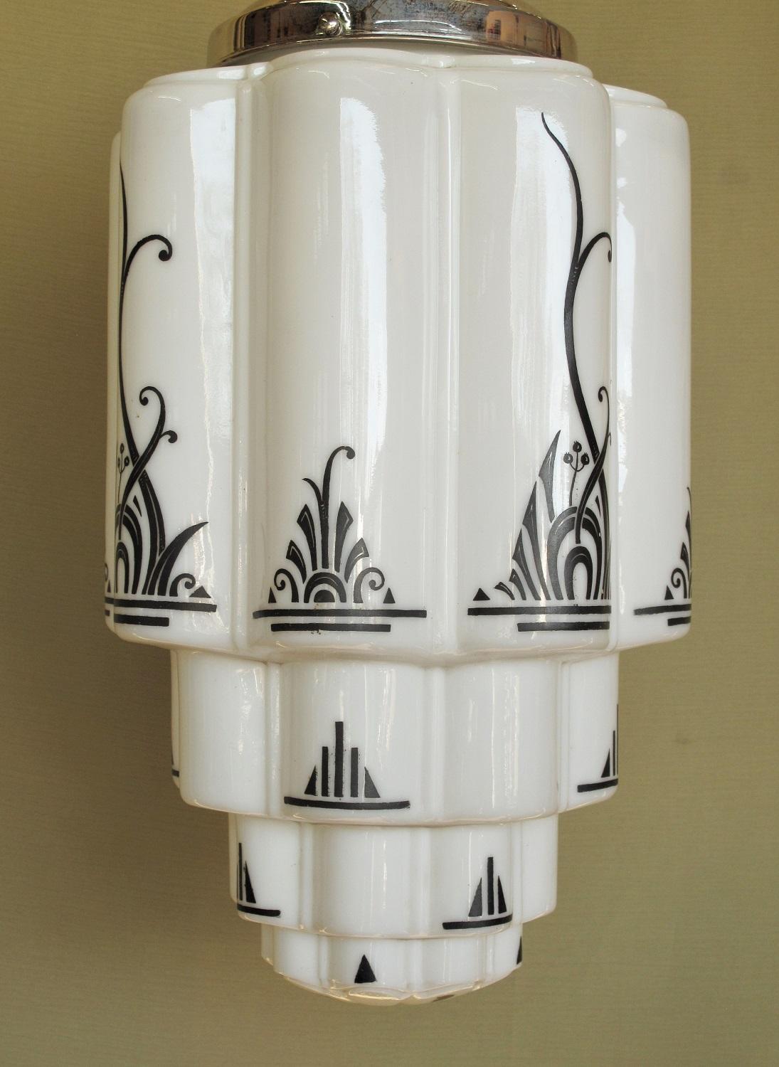 Großer Wolkenkratzer-Kugel im Art-déco-Design, um 1930 im Zustand „Gut“ im Angebot in Prescott, US