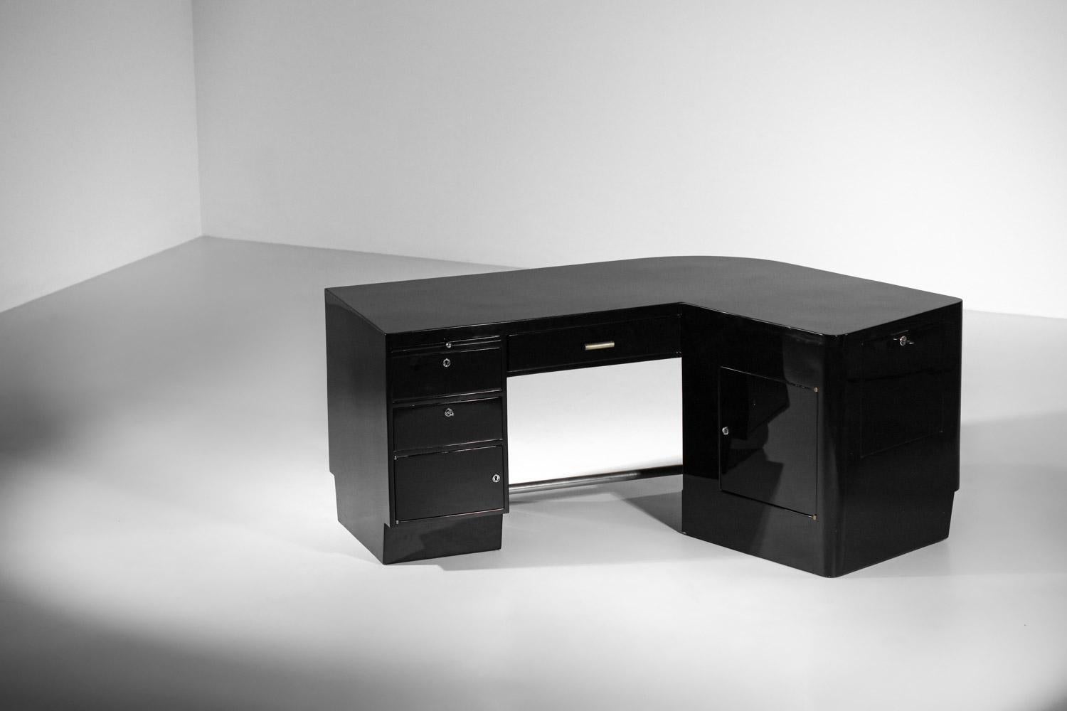 Large art deco desk in black modernist lacquer in the style of Jacques Adnet  For Sale 4