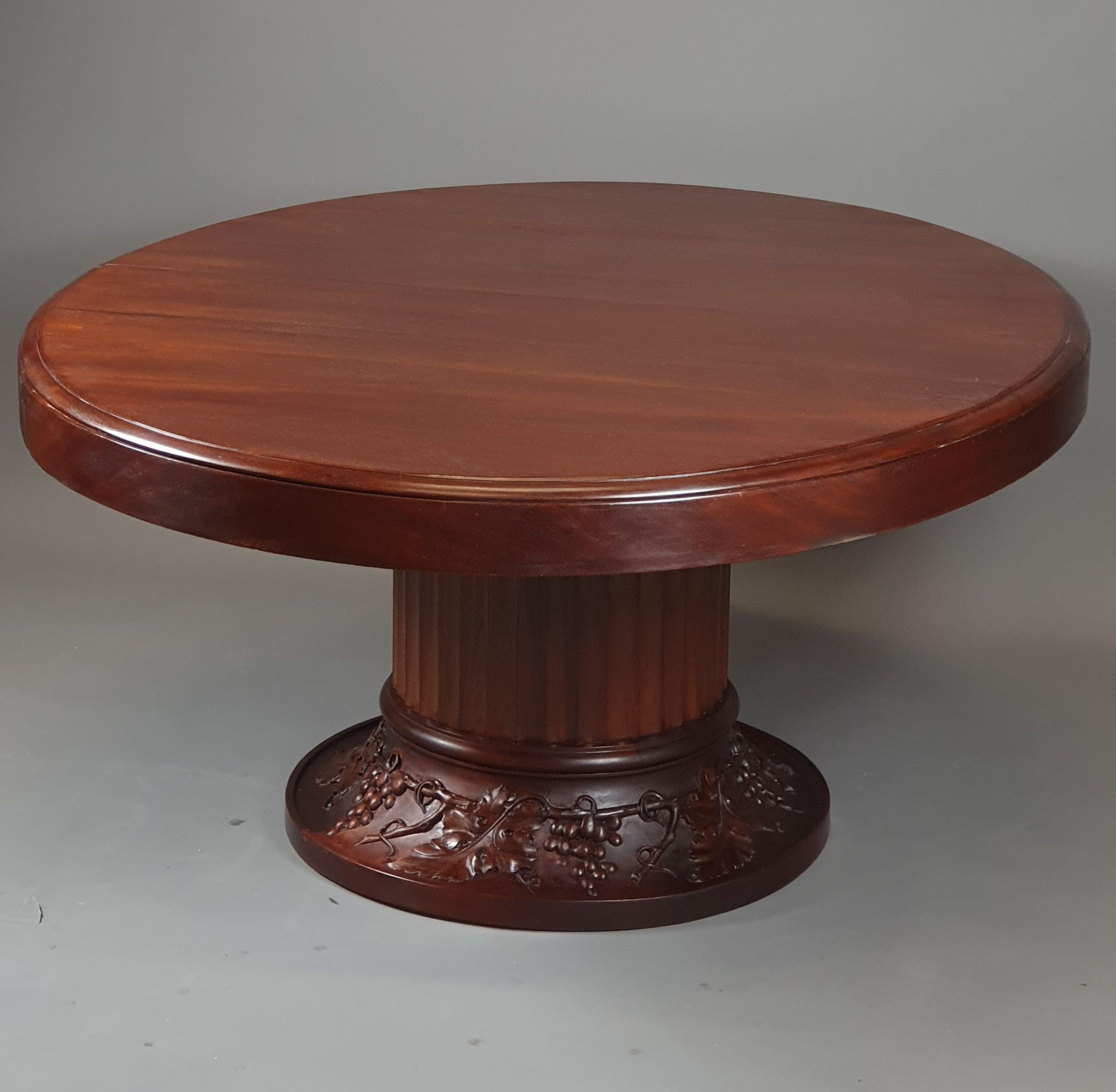 Large Art Deco Dining Table in Solid Mahogany 6