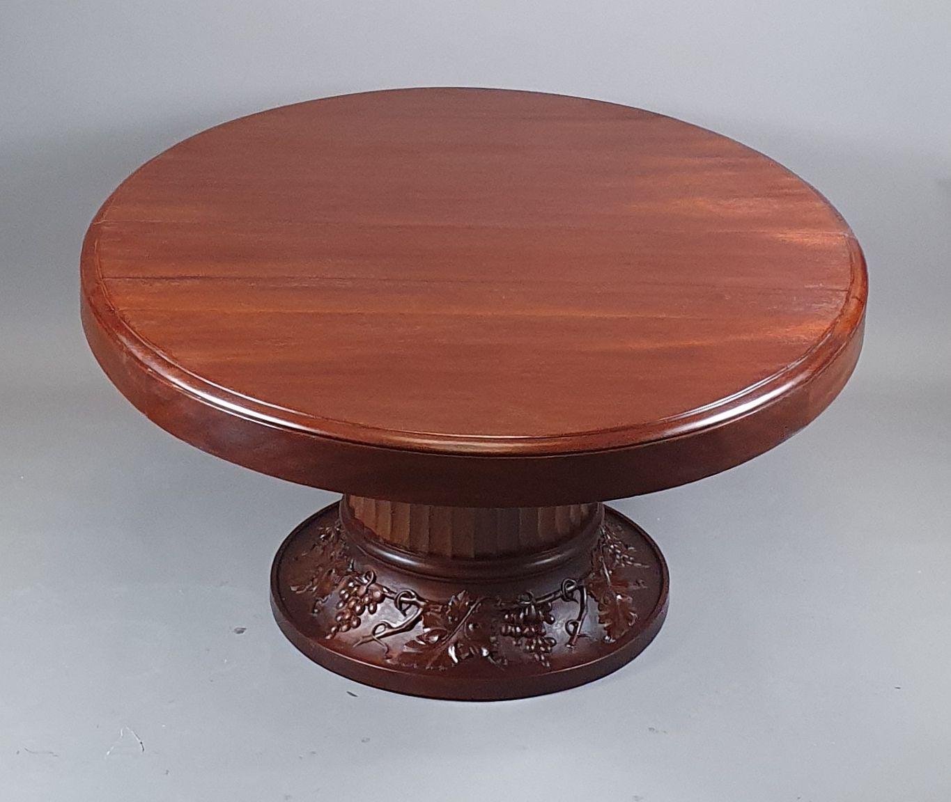 Large Art Deco Dining Table in Solid Mahogany 1