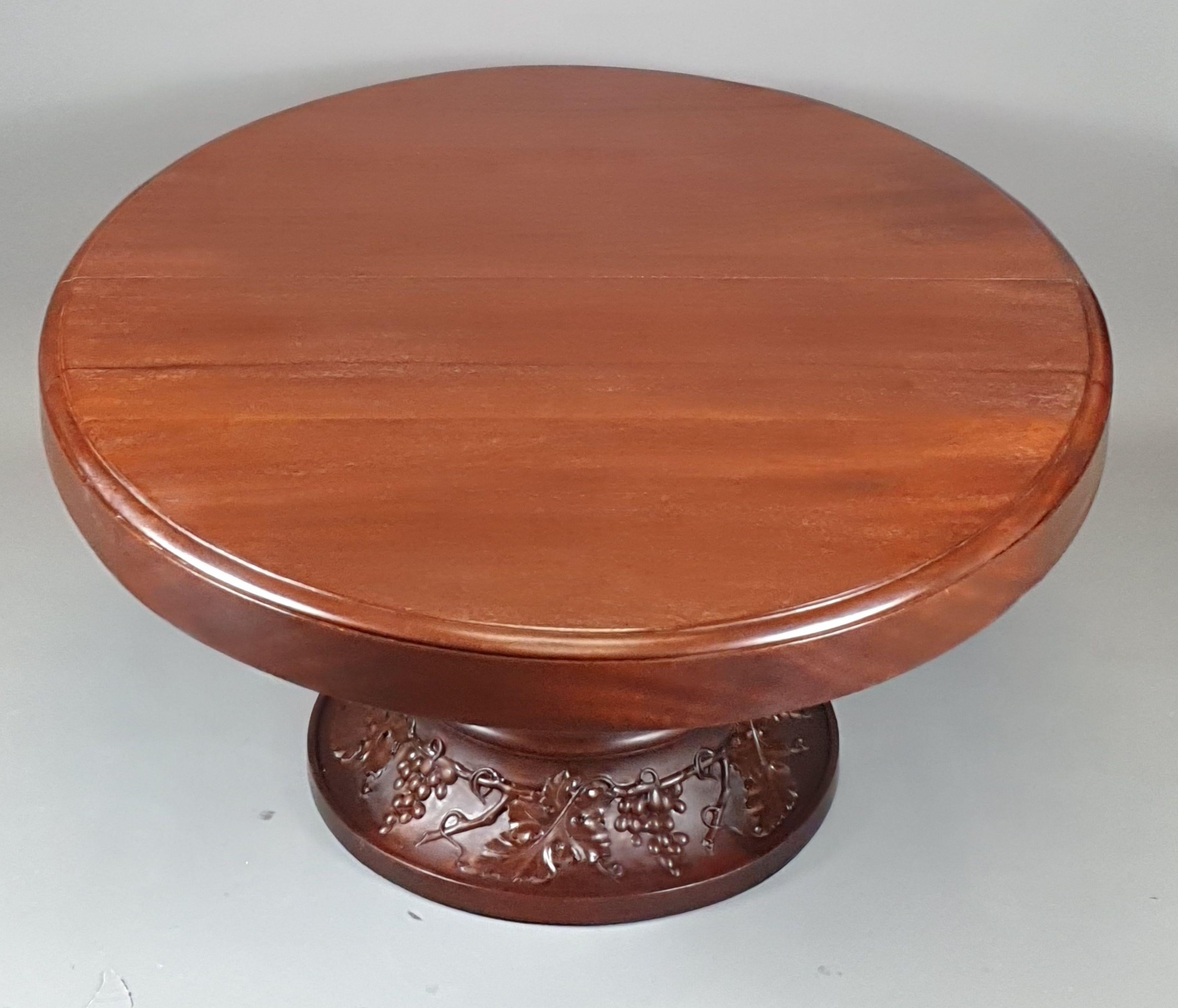 Large Art Deco Dining Table in Solid Mahogany 2