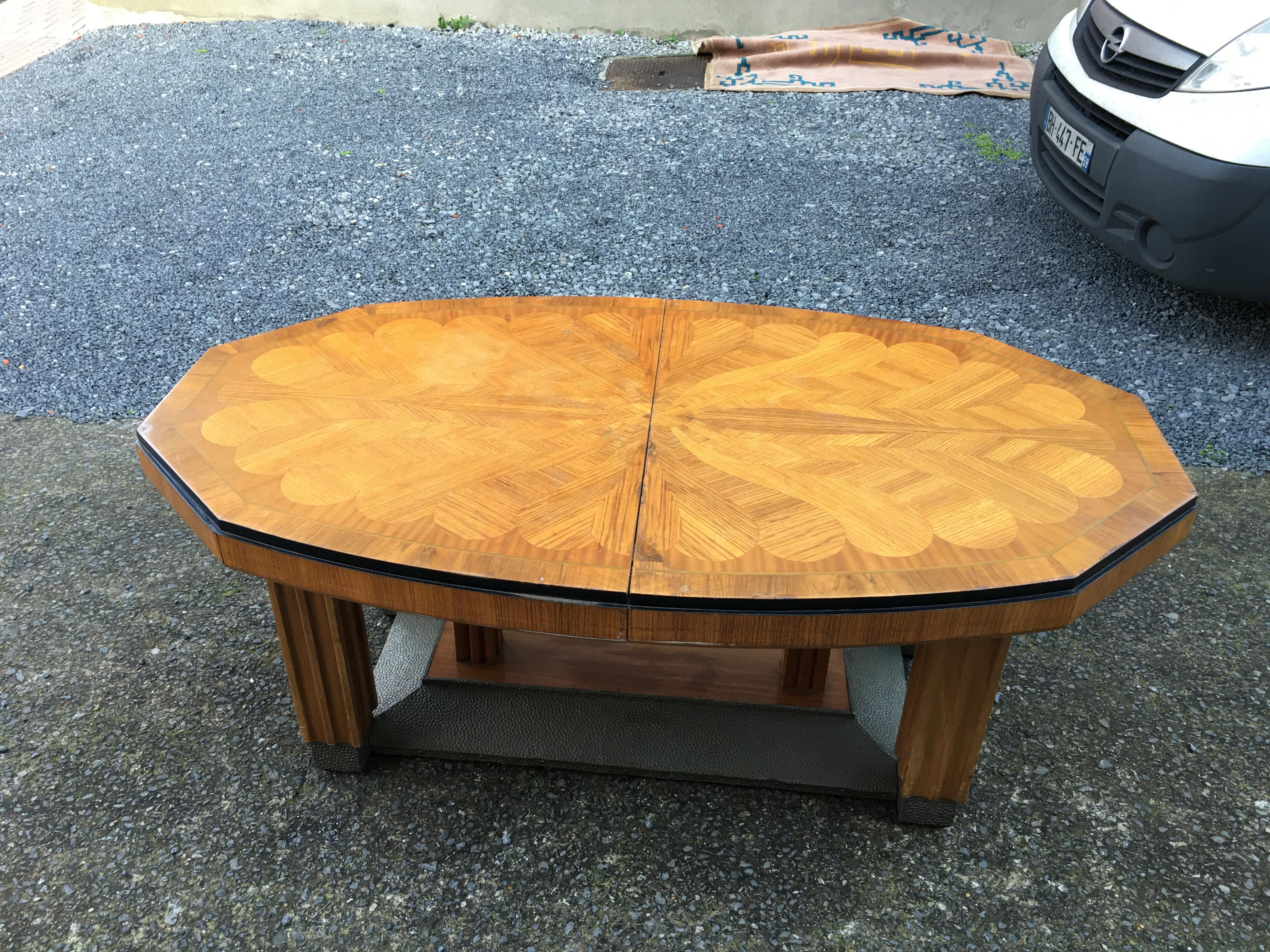 European Large Art Deco Dining Table with Marquetry Design on the Top, circa 1925-1930 For Sale