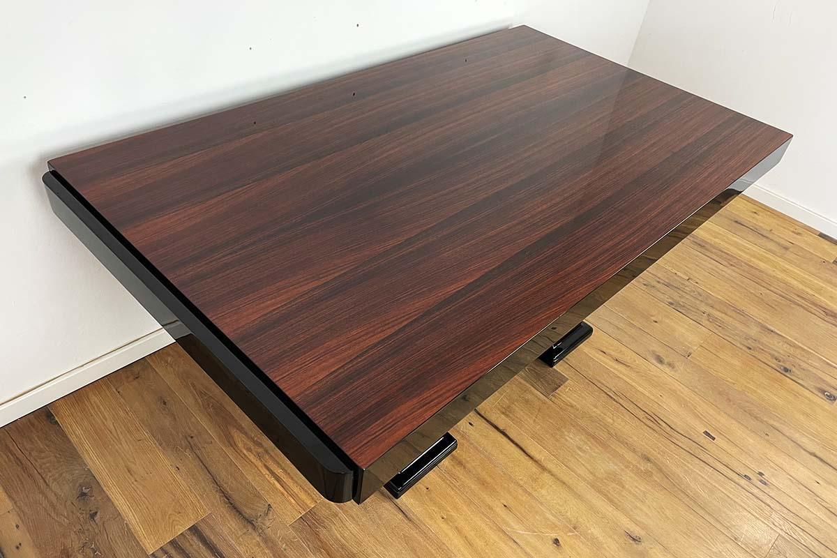 French Large Art Deco Extendable Table in Rosewood and Piano Lacquer For Sale