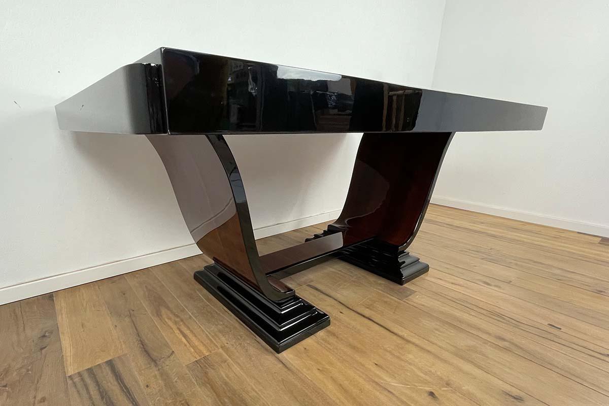 Large Art Deco Extendable Table in Rosewood and Piano Lacquer For Sale 2
