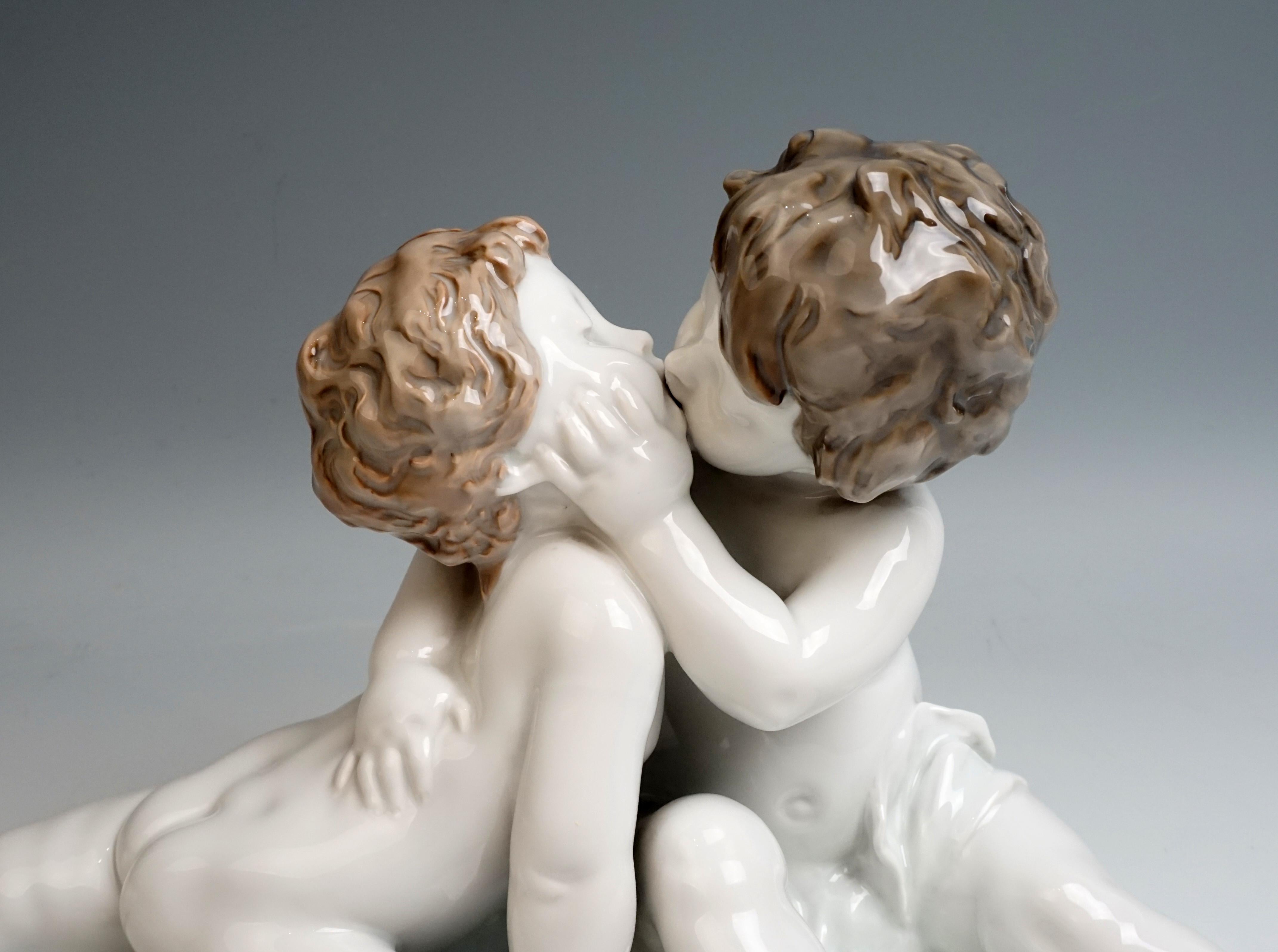 Art déco Grand groupe de figurines Art Déco Young Love de J. Limburg Rosenthal, Allemagne en vente