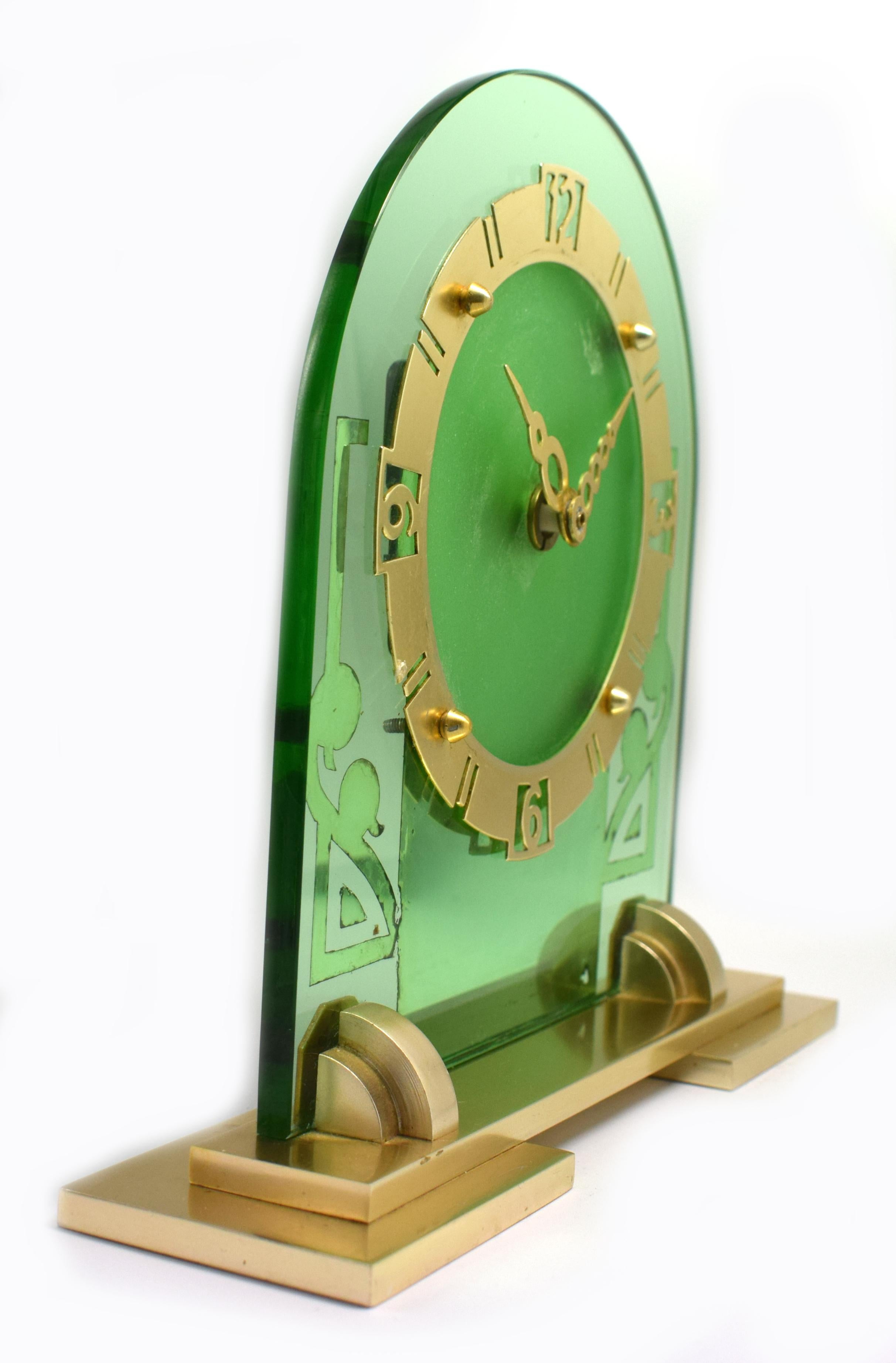 Large Art Deco Green Mirror Mantle Clock In Good Condition In Devon, England