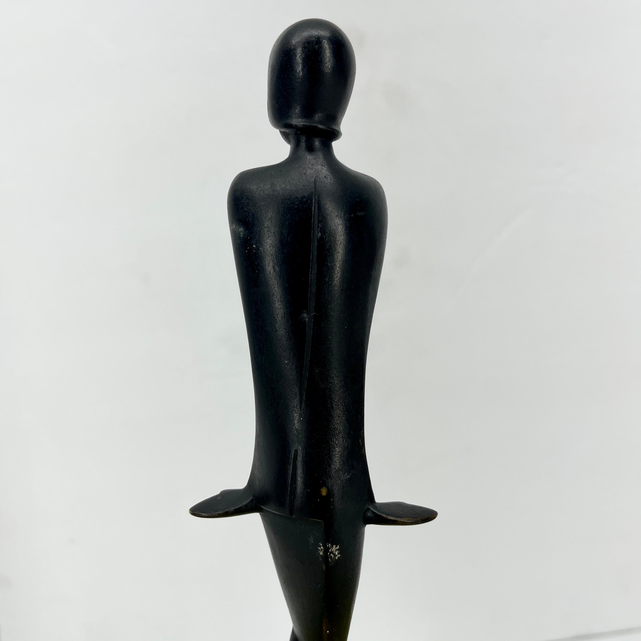 Grand cendrier Art déco en onyx vert avec sculpture de femme nue en bronze en vente 8