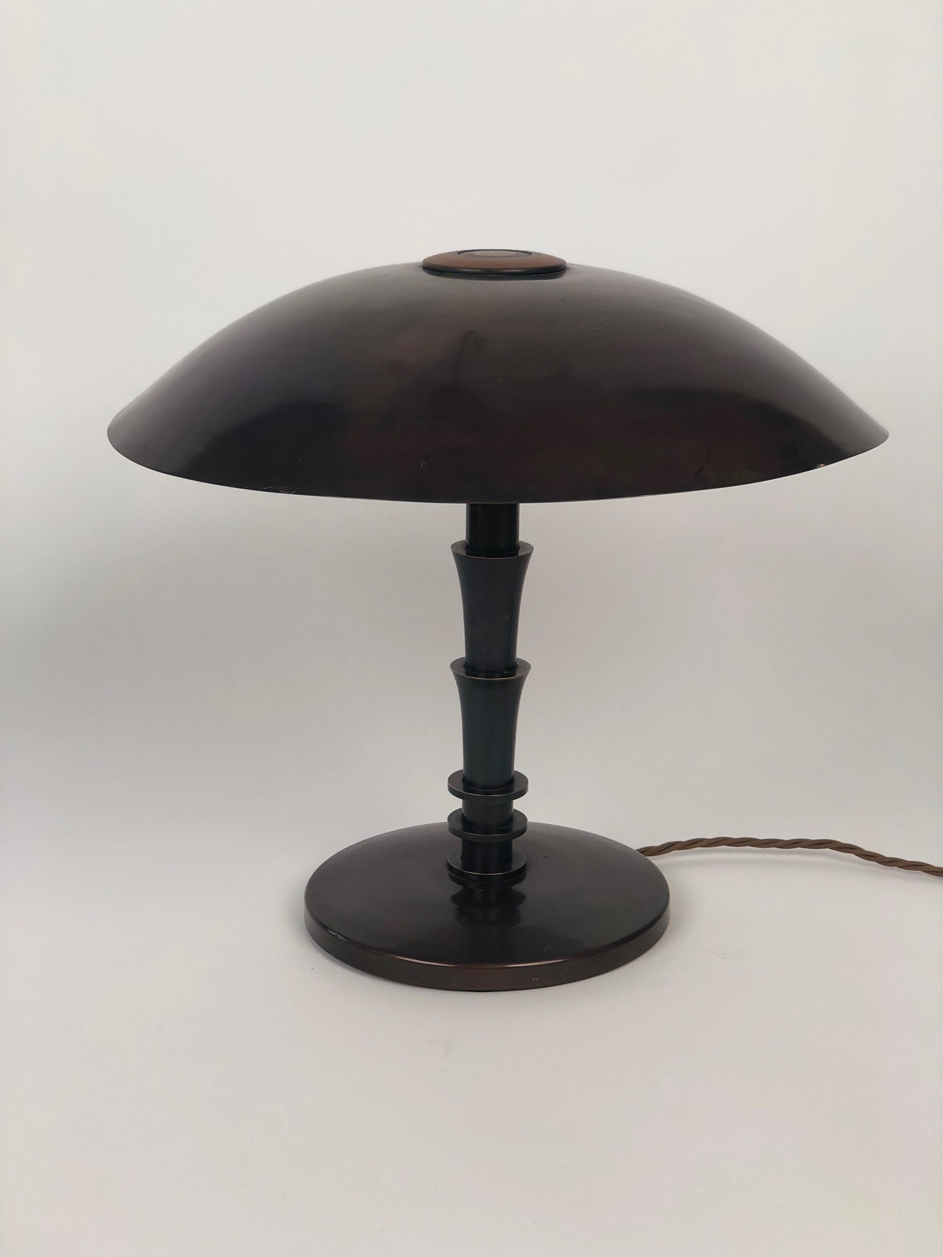 Austrian Large Art Deco handmade Table Lamp in Bronze, Austria For Sale
