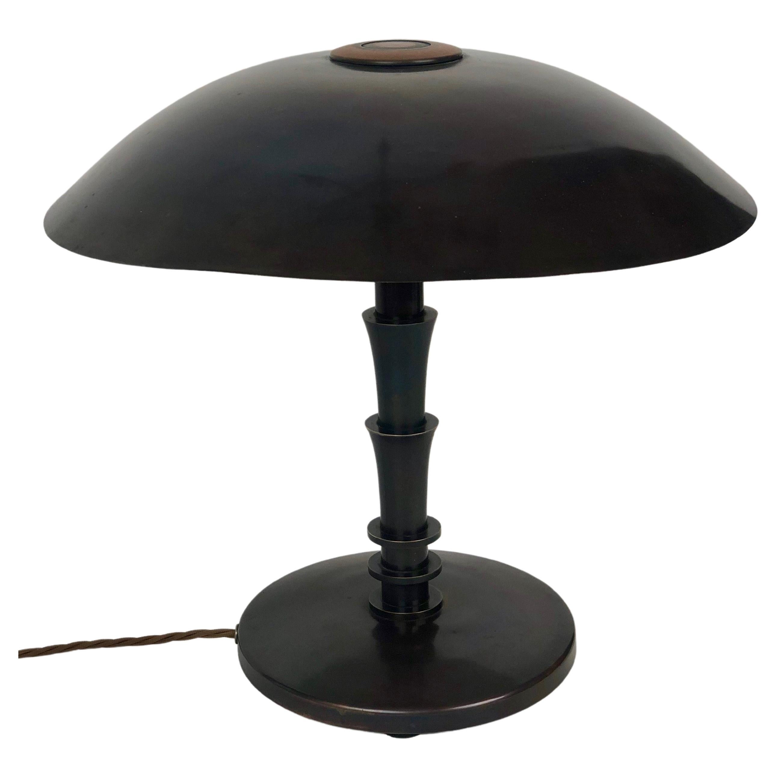 Large Art Deco handmade Table Lamp in Bronze, Austria For Sale