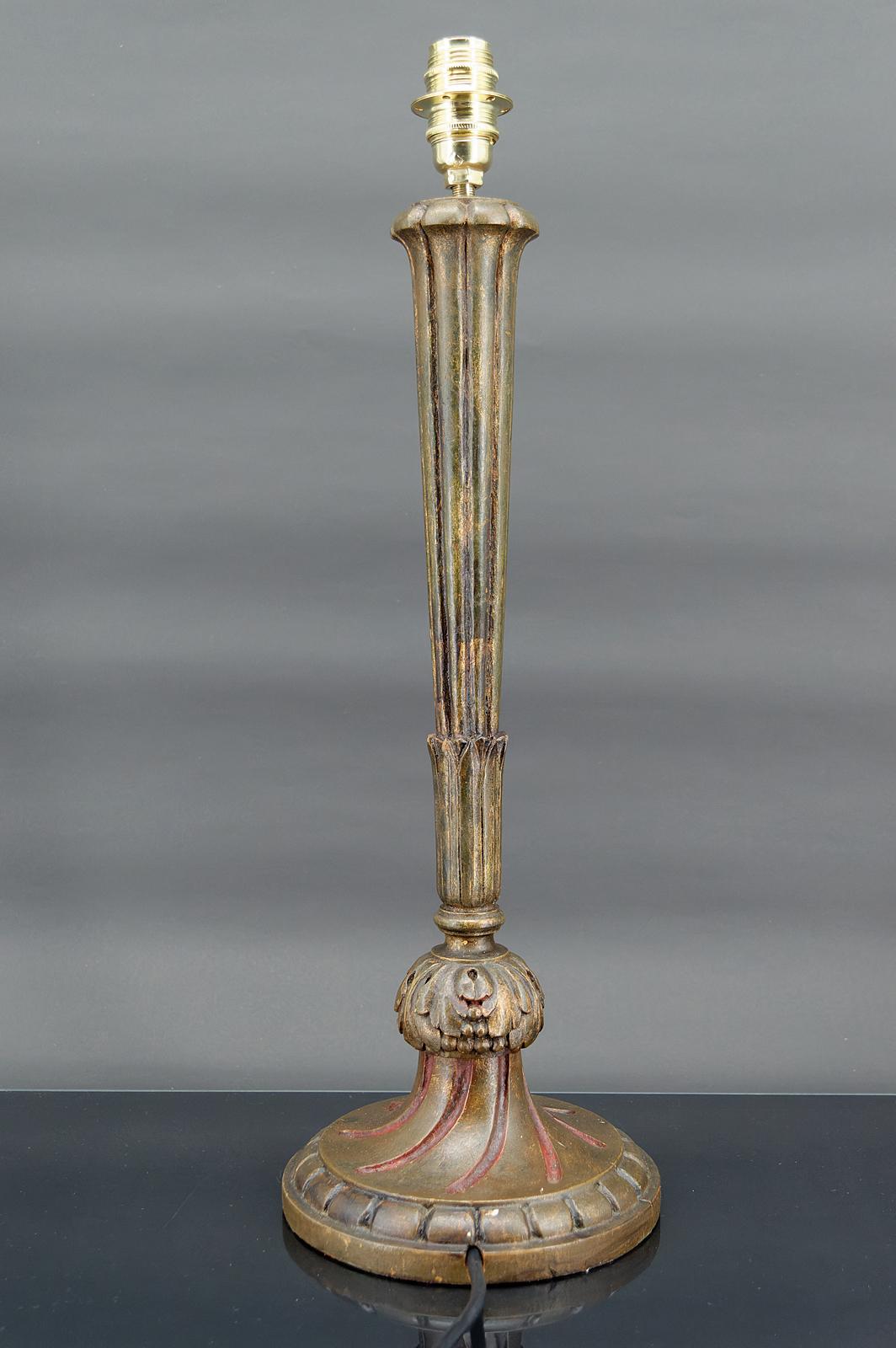 Große Art-Déco-Lampe aus vergoldetem Holz, Frankreich, um 1920 (Französisch) im Angebot