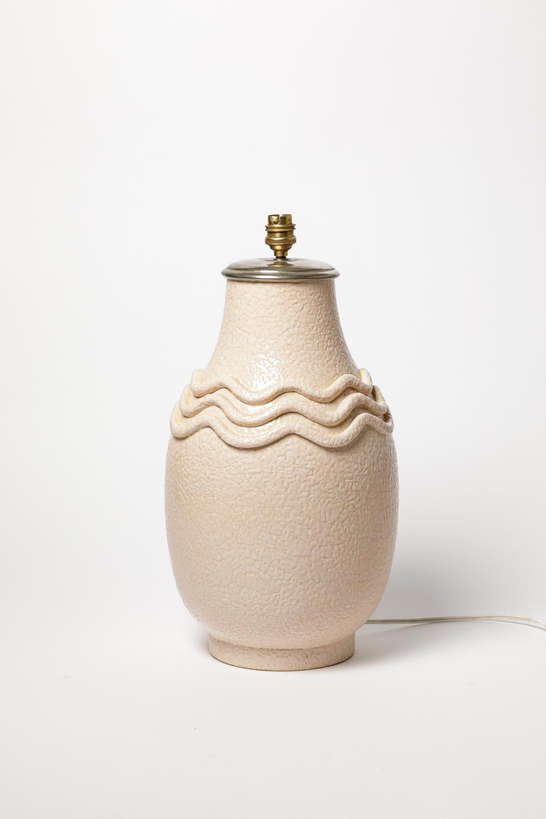 French Large art deco light pink white ceramic table lamp by Kaza circa 1940 40 cm For Sale