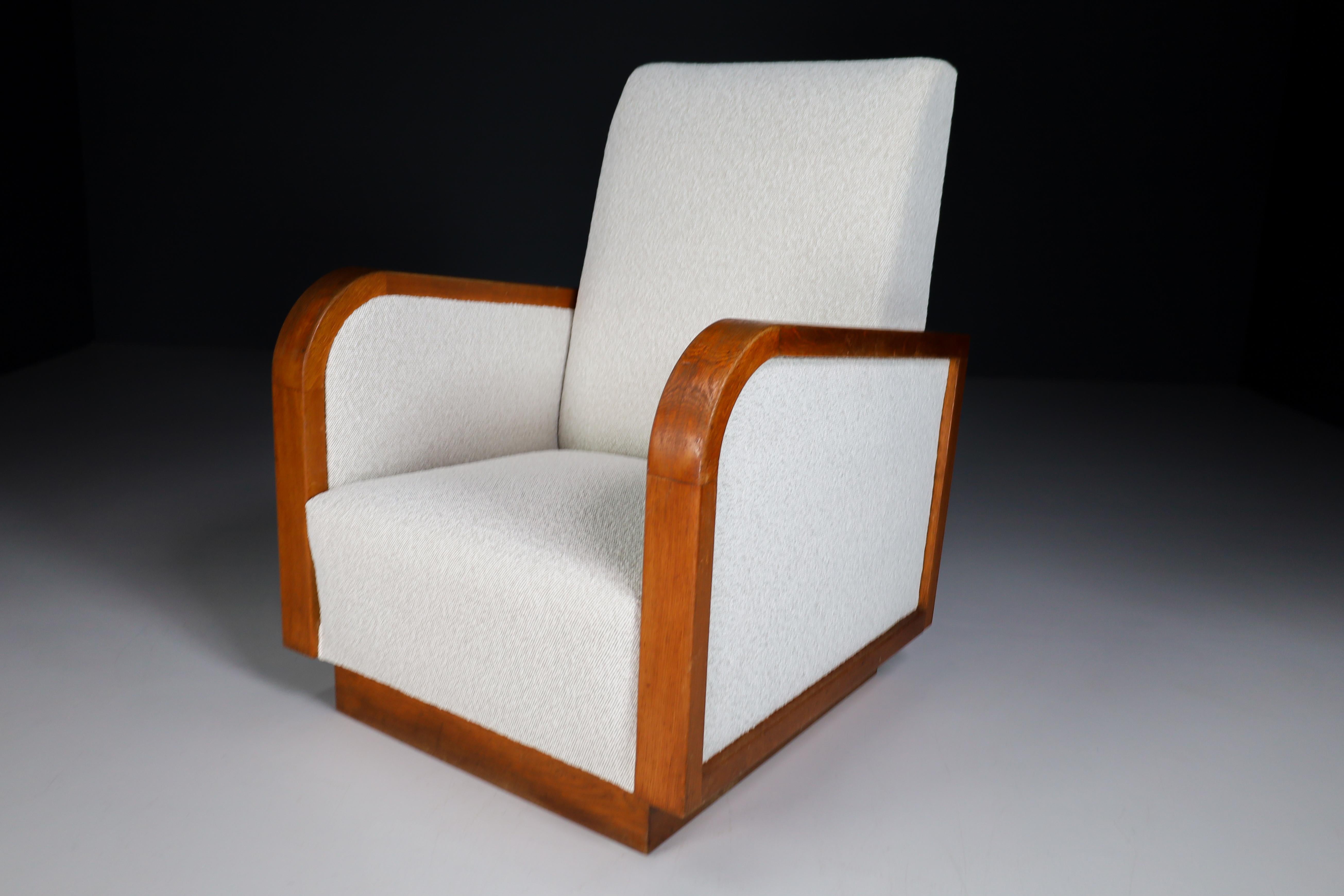 Large Art Deco Lounge Chairs in Oak & Reupholstered in Bouclé Fabric France '30s For Sale 5