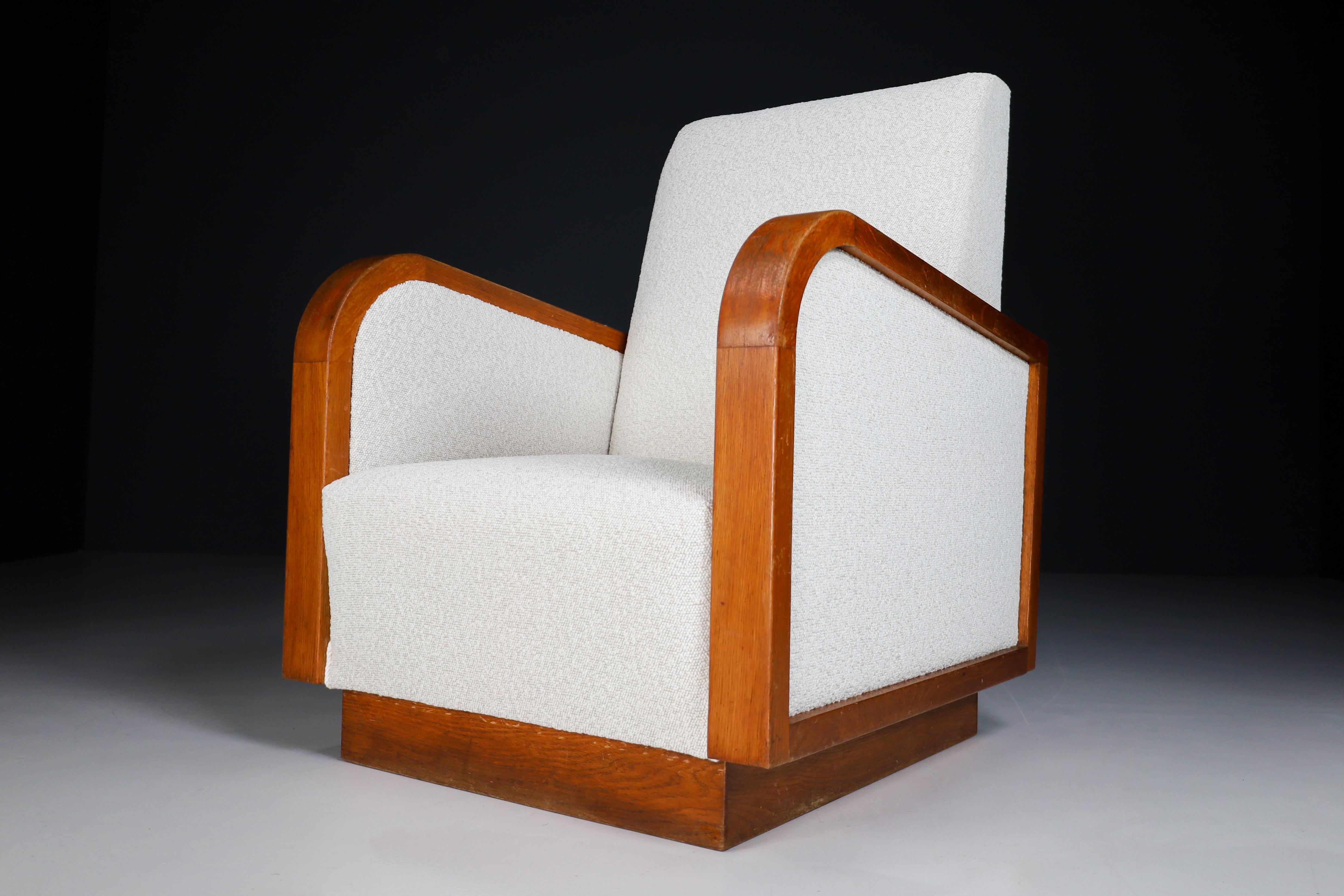 Large Art Deco Lounge Chairs in Oak & Reupholstered in Bouclé Fabric France '30s For Sale 6