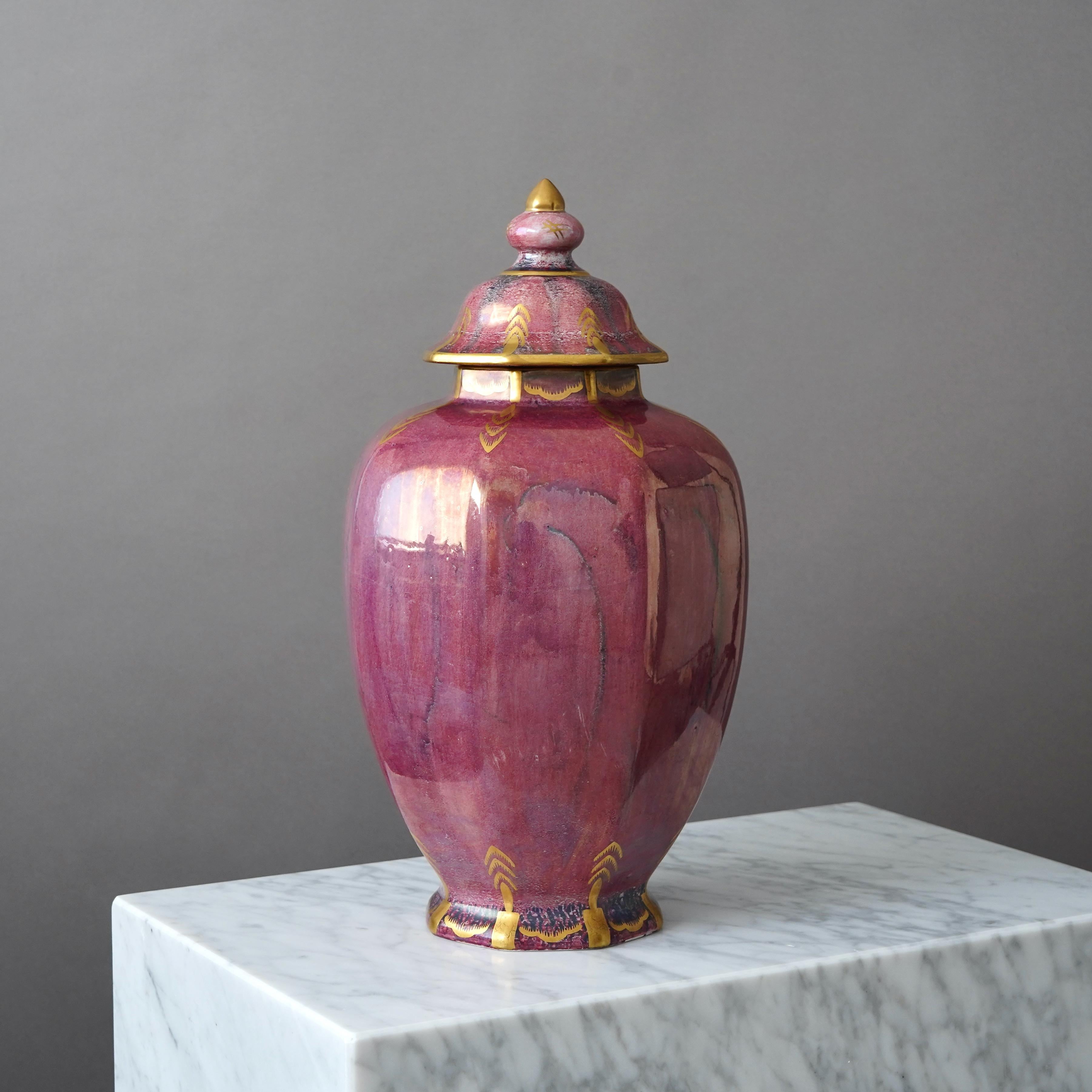 Grande urna con coperchio in lustro Art Déco di Josef Ekberg per Gustavsberg, Svezia, 1930 in vendita 3