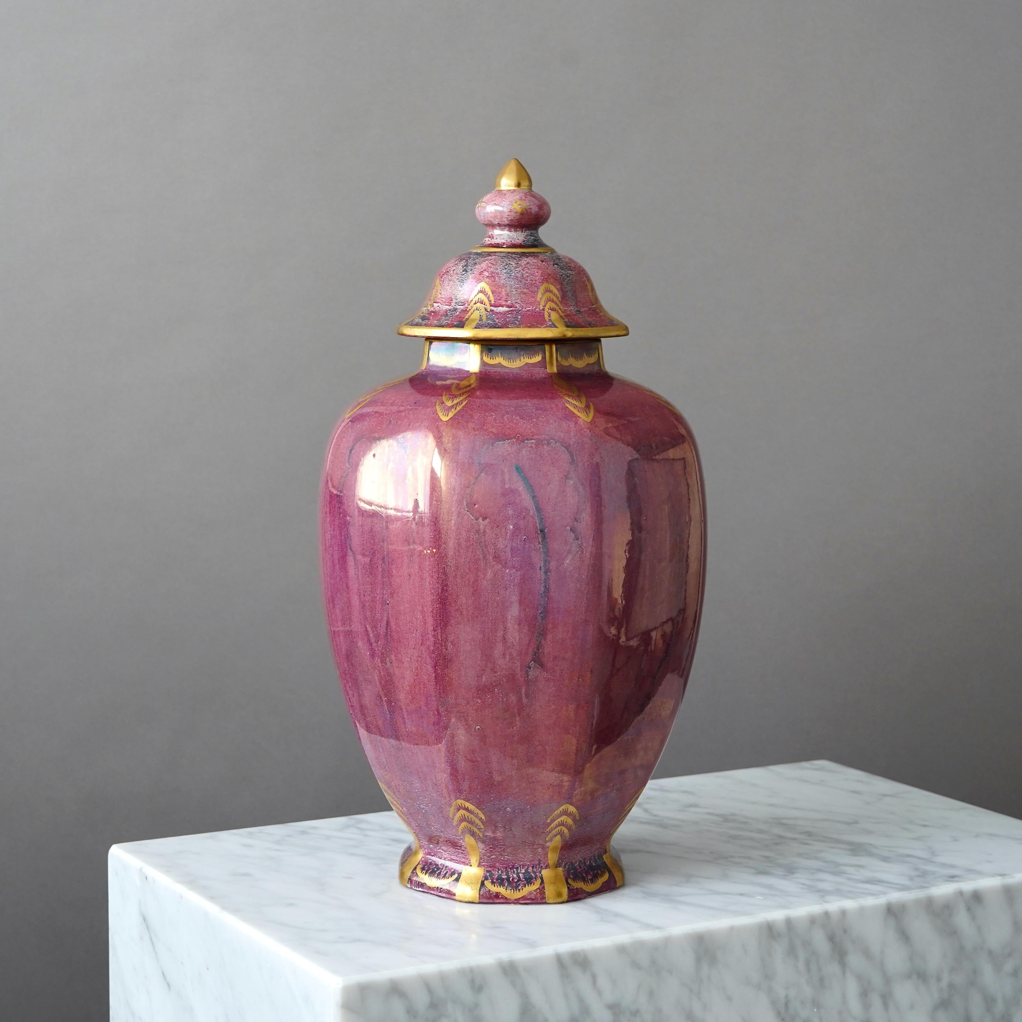 Grande urna con coperchio in lustro Art Déco di Josef Ekberg per Gustavsberg, Svezia, 1930 in vendita 2