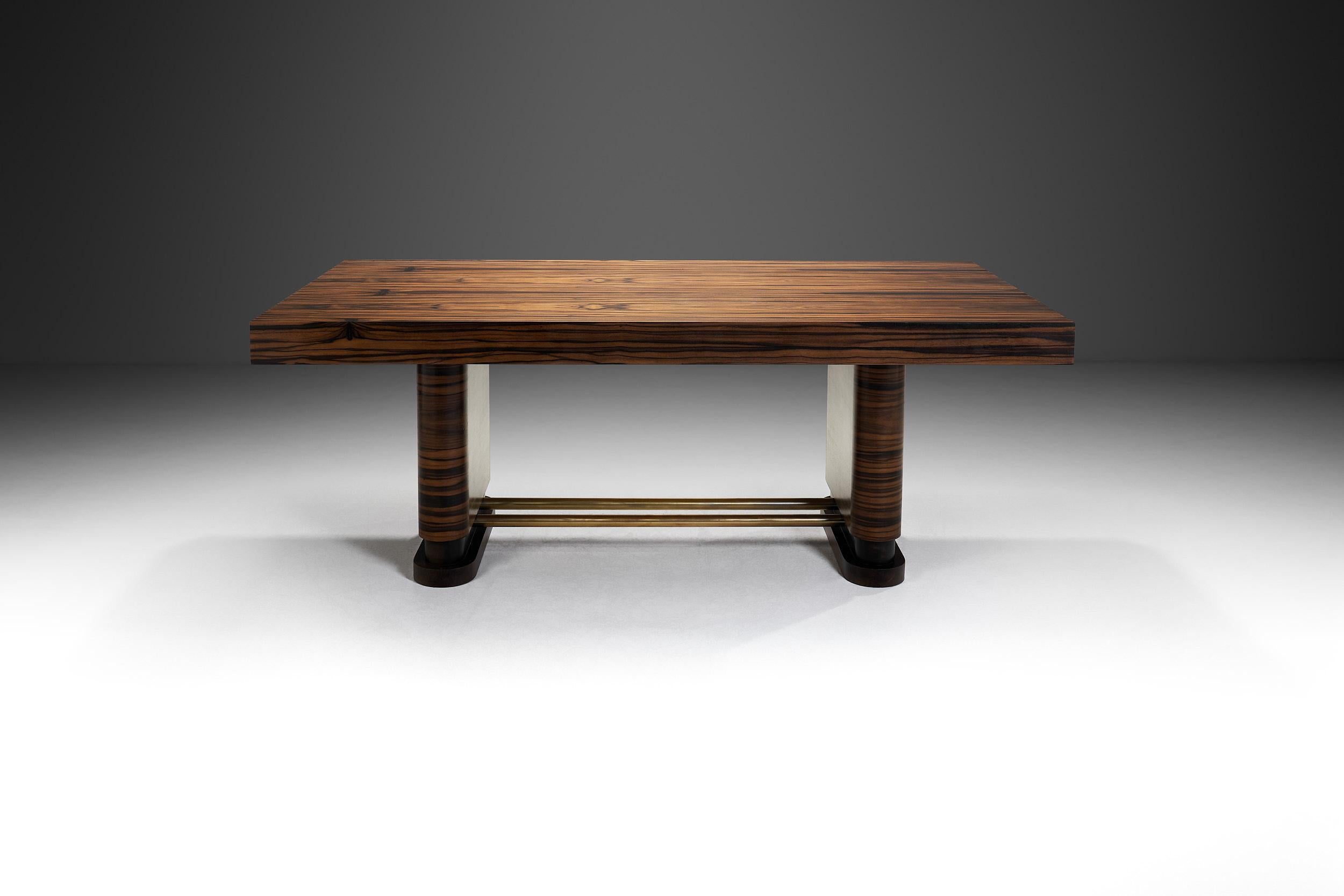 Großer Art-Deco-Tisch aus Makassar-Ebenholz, Europa 1930er Jahre (Art déco) im Angebot