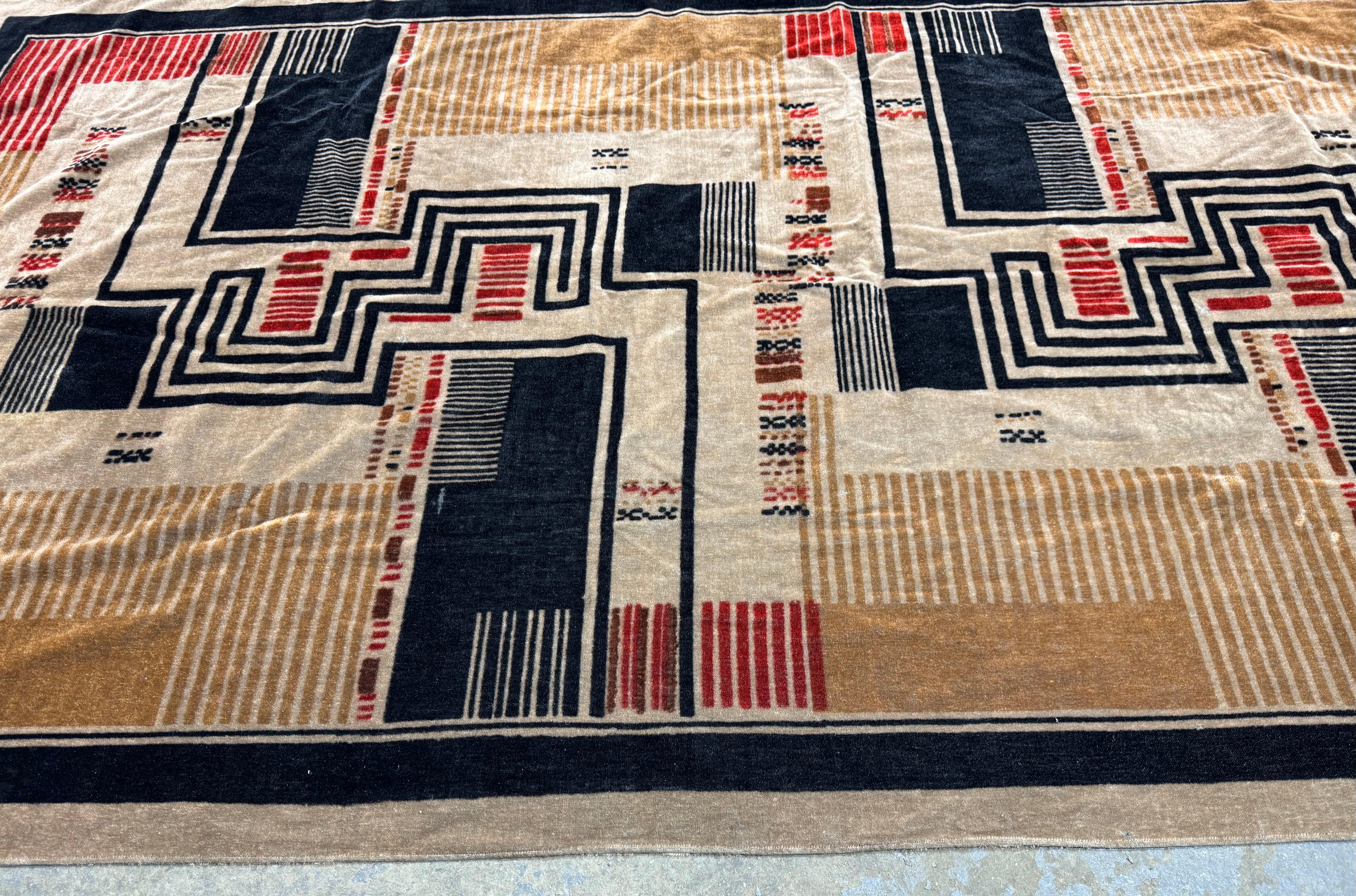 Gran tapiz geométrico Art Decó/Modernista de la escuela Amsterdamse. Países Bajos 1925 Hecho a mano en venta