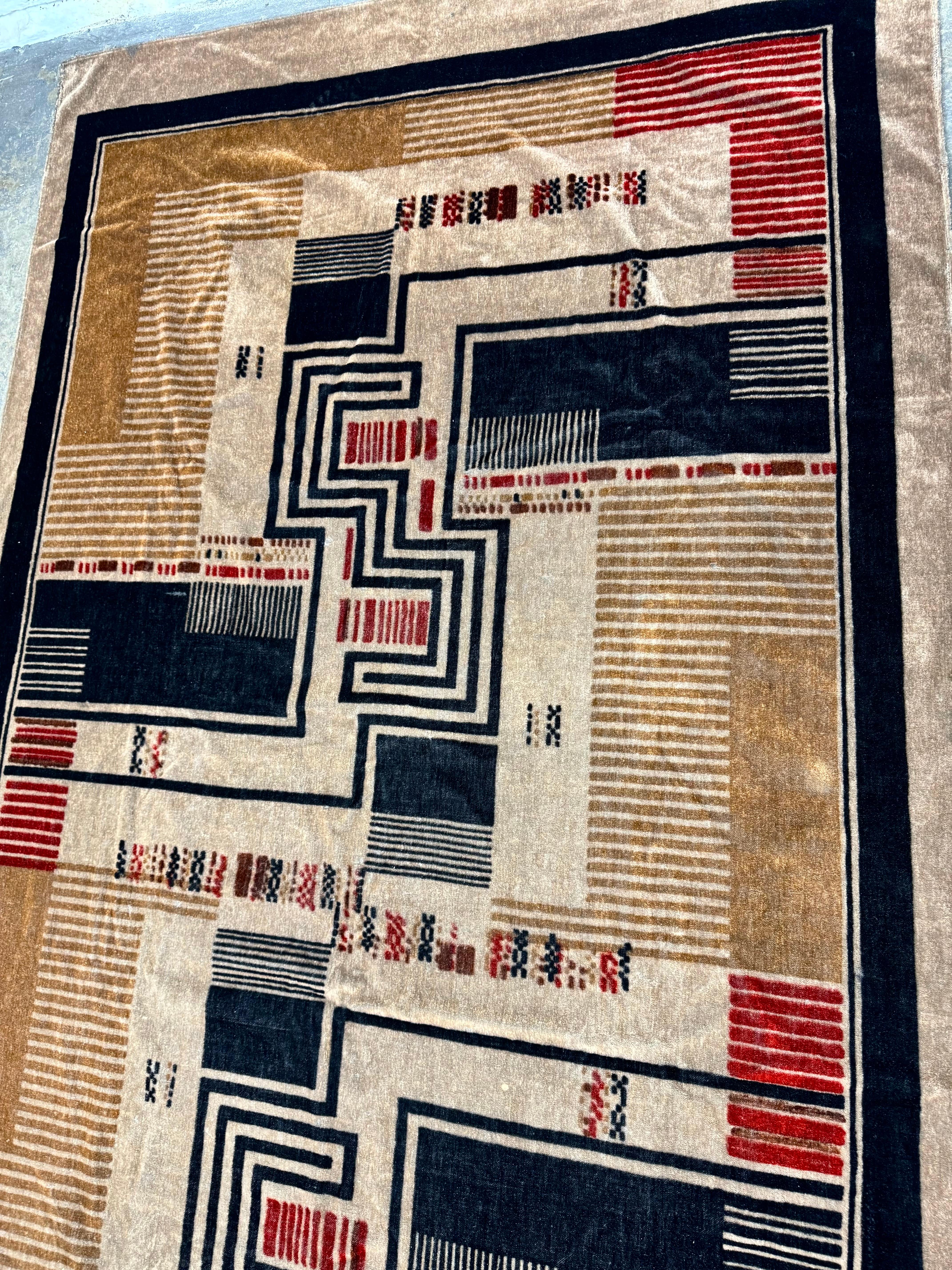Gran tapiz geométrico Art Decó/Modernista de la escuela Amsterdamse. Países Bajos 1925 Mohair en venta