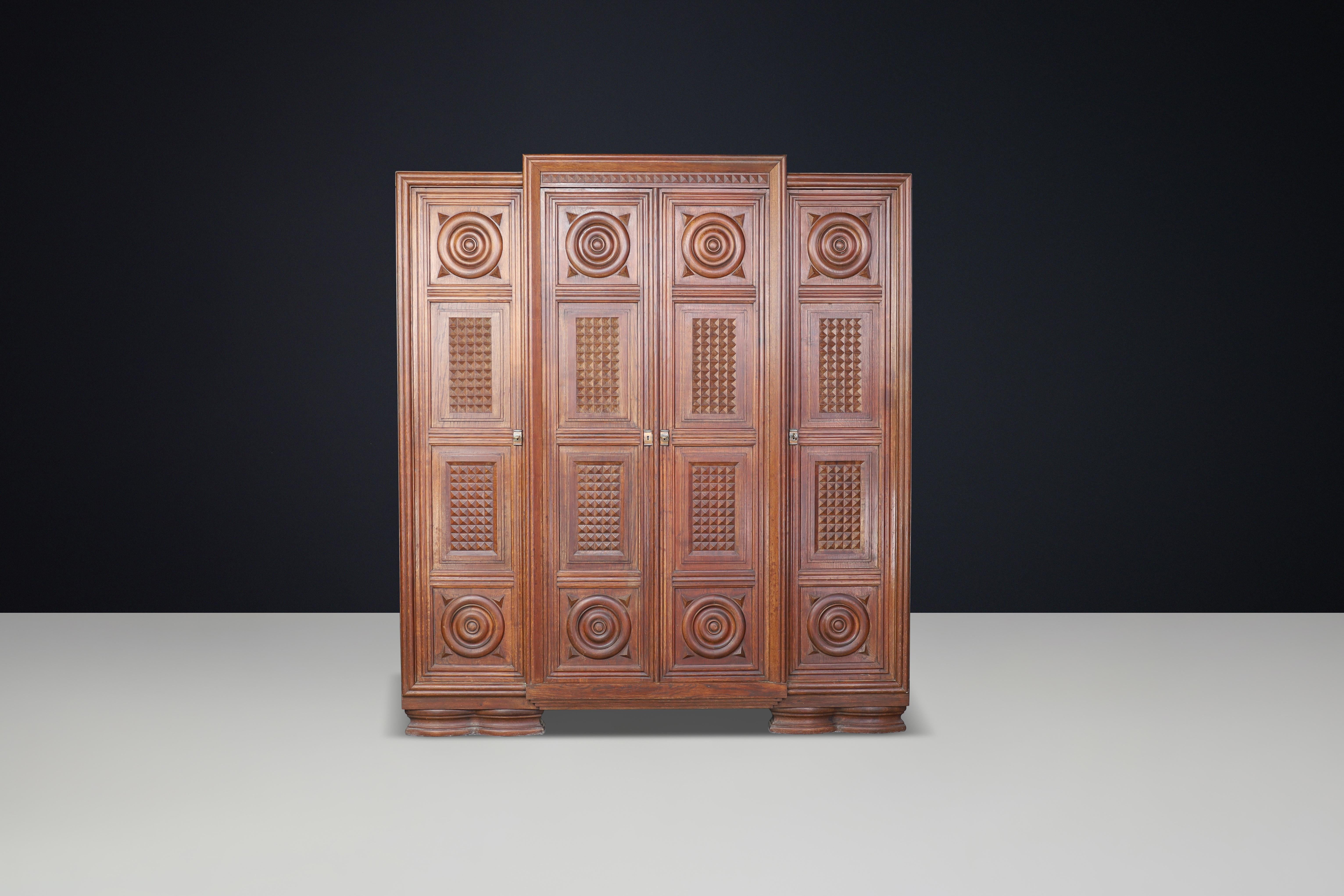 Gran Armario Art Decó de roble de cuatro puertas de Charles Dudouyt, Francia, años 30. siglo XX en venta
