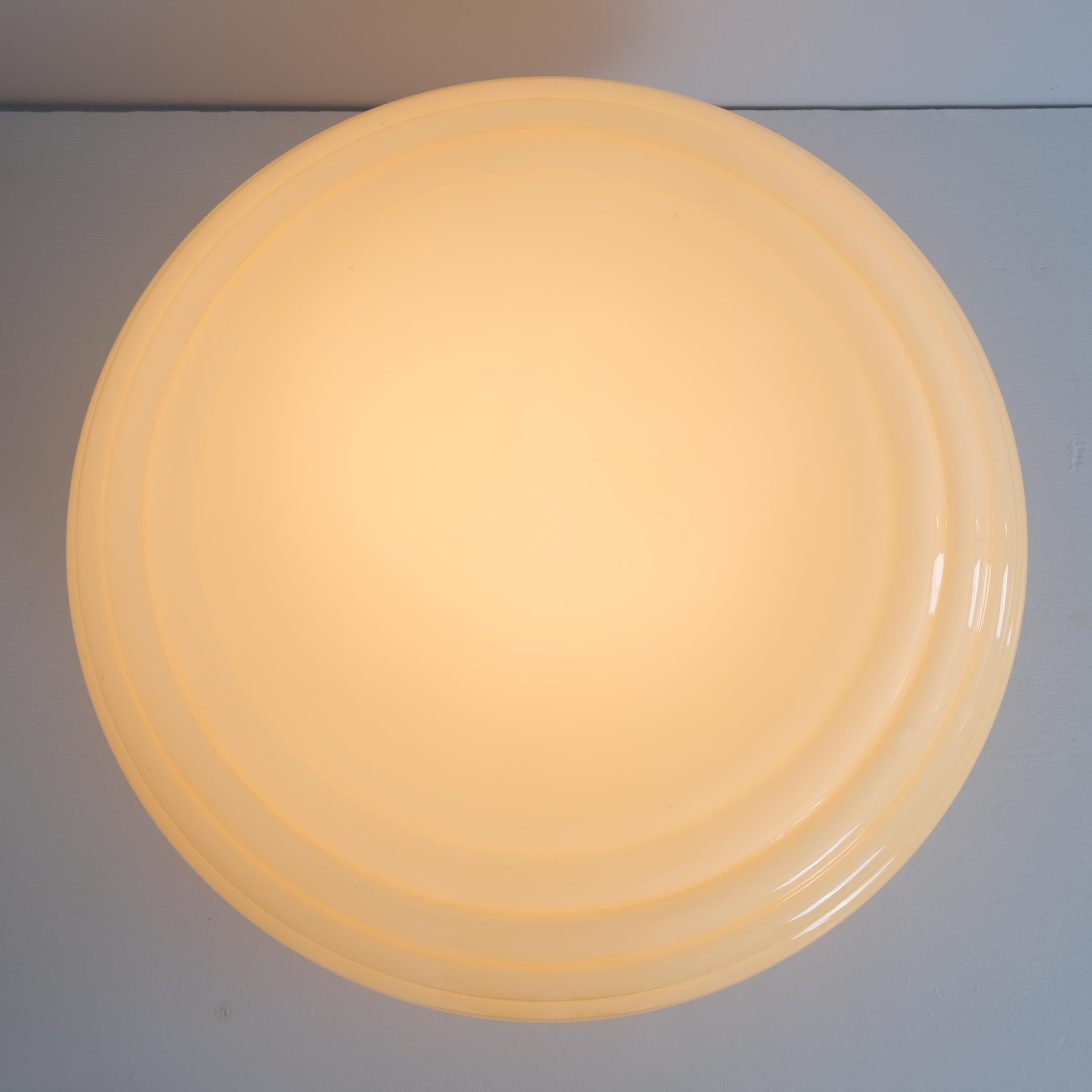 Große Einbaubeleuchtung Modell 1621 im Art déco-Stil von Paavo Tynell, Randglas, Taito 1930er Jahre im Angebot 1